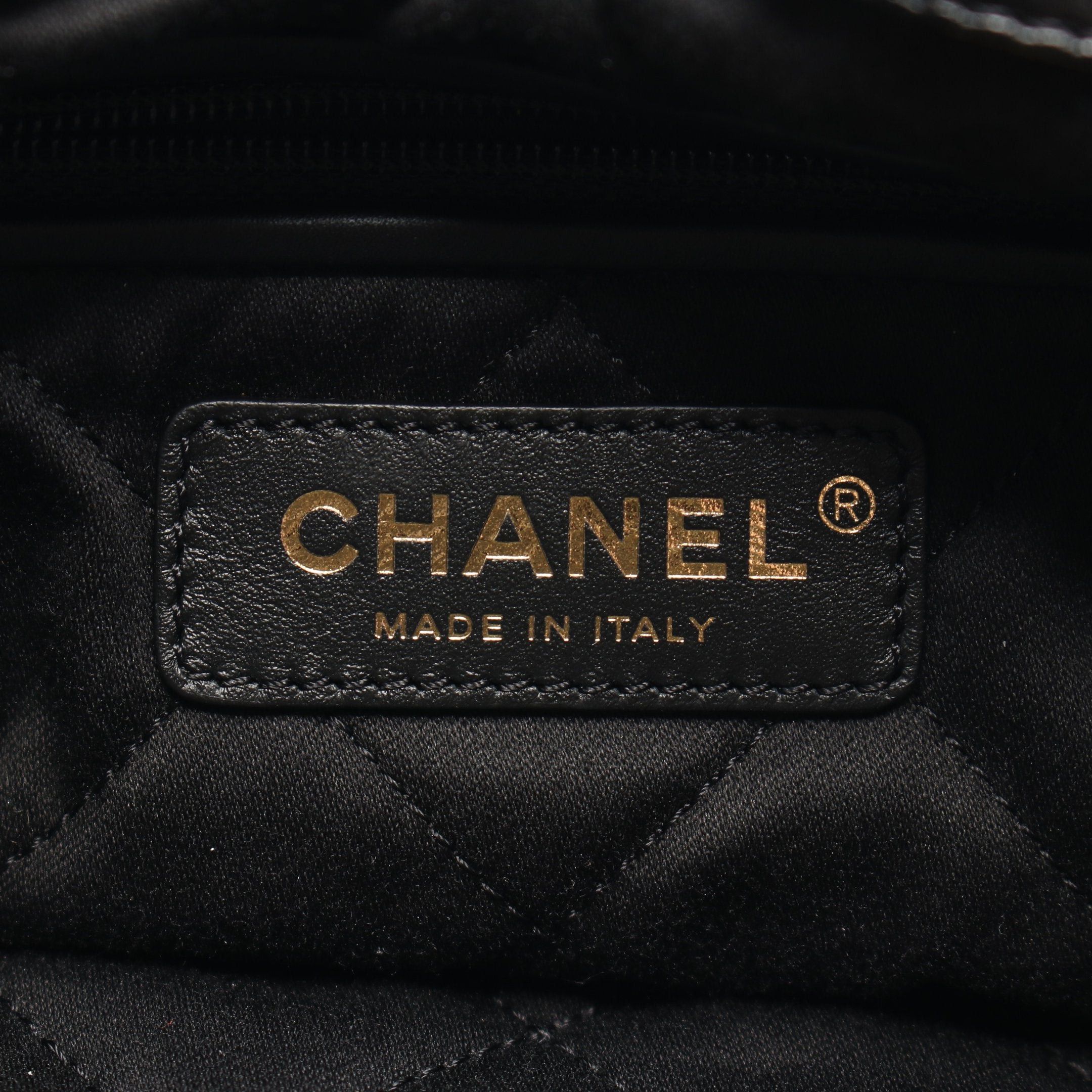Chanel Chanel Chanel 22 Large Chain Backpack Rucksack Leather Black Gold Hardware Size ONE SIZE - 4 Thumbnail