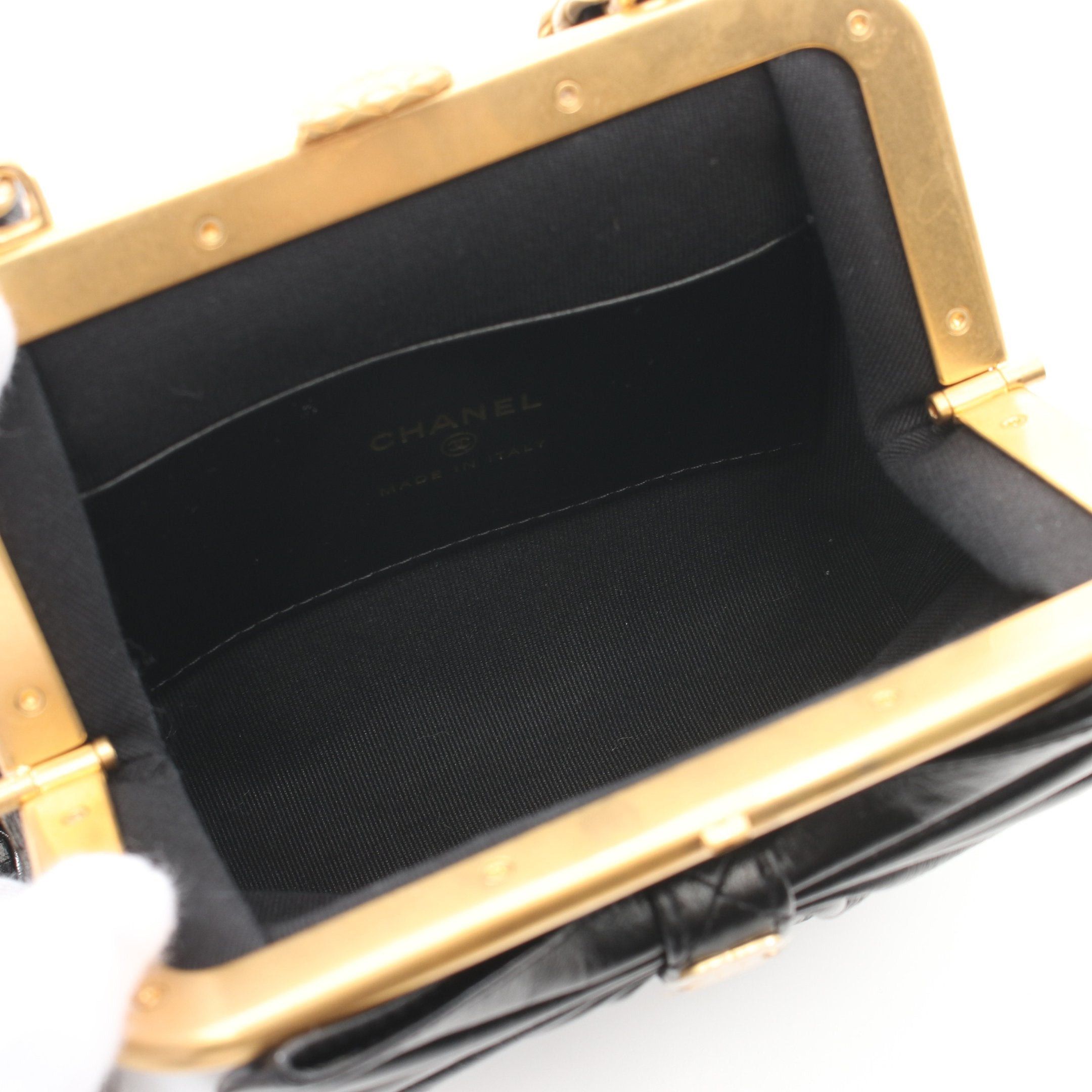 Chanel Chanel Matelasse Chain Clutch Shoulder Bag Leather Black Gold Hardware Ribbon Clasp Size ONE SIZE - 3 Thumbnail