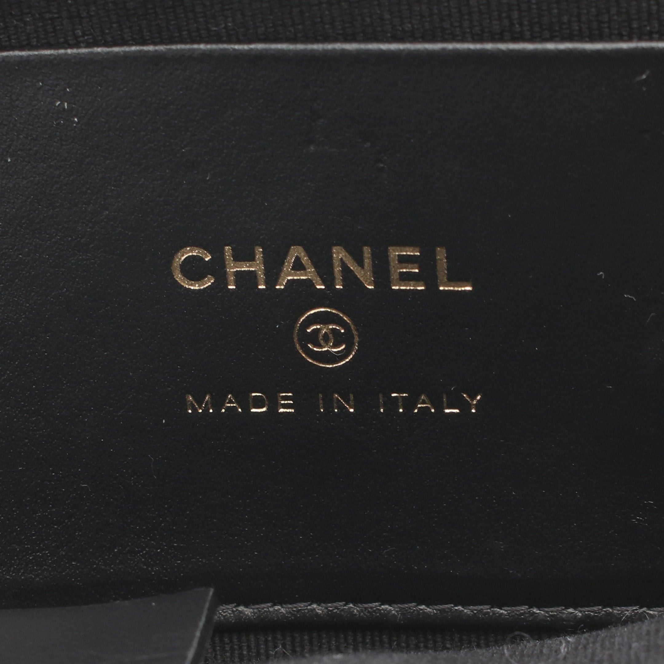 Chanel Chanel Matelasse Chain Clutch Shoulder Bag Leather Black Gold Hardware Ribbon Clasp Size ONE SIZE - 4 Thumbnail