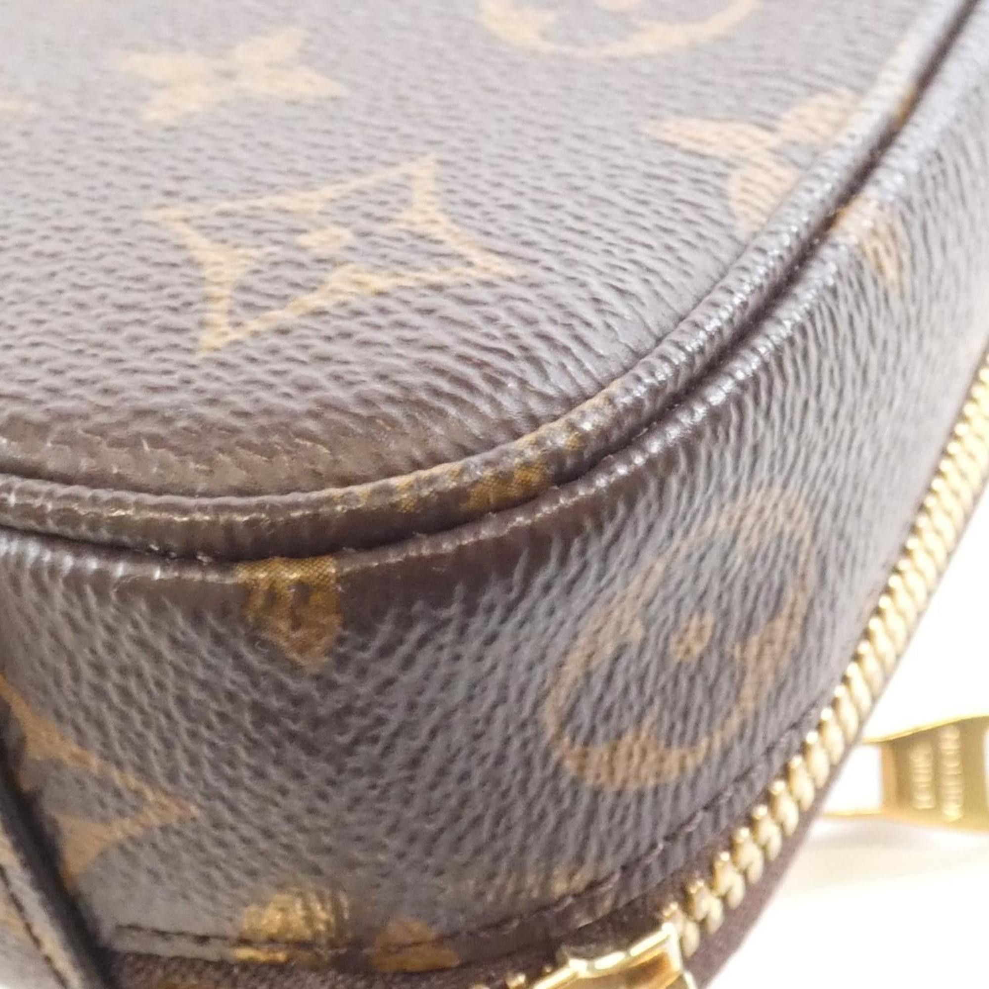 Louis Vuitton Louis Vuitton Utility shoulder Size ONE SIZE - 5 Thumbnail