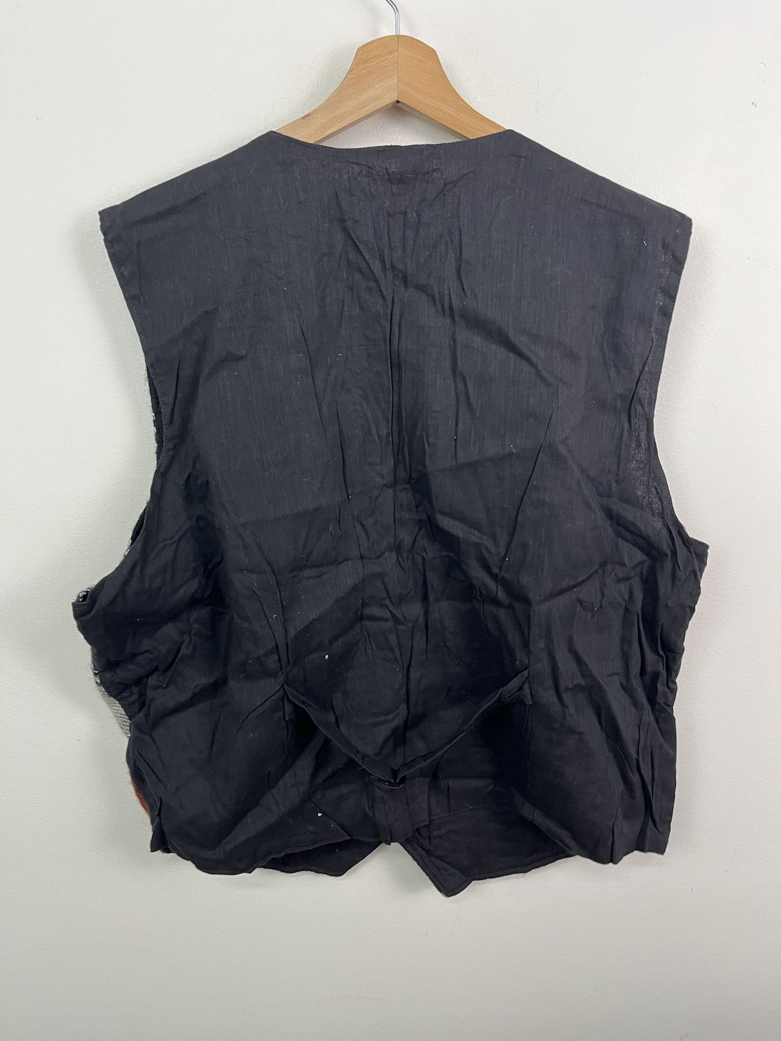 Handmade × Vacation Vintage 1990s Hand Made Nepalese Vest Red Black Striped Wool Retro Vest Size XL Size US XL / EU 56 / 4 - 3 Thumbnail