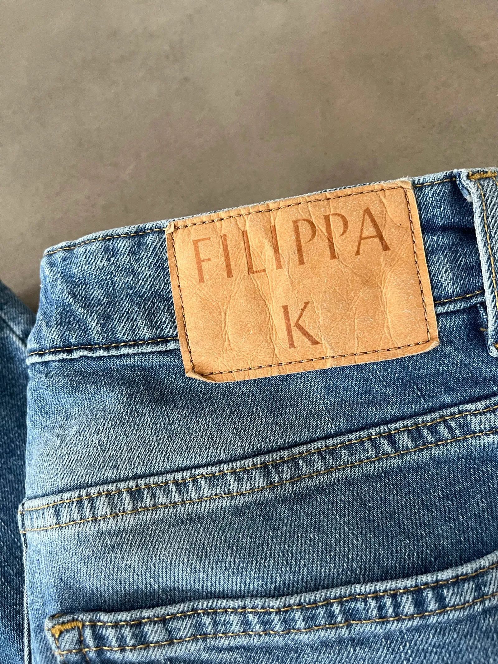 Filippa K Filippa K Stella Cropped Mid Blue Wash Jeans Size 29" - 5 Thumbnail