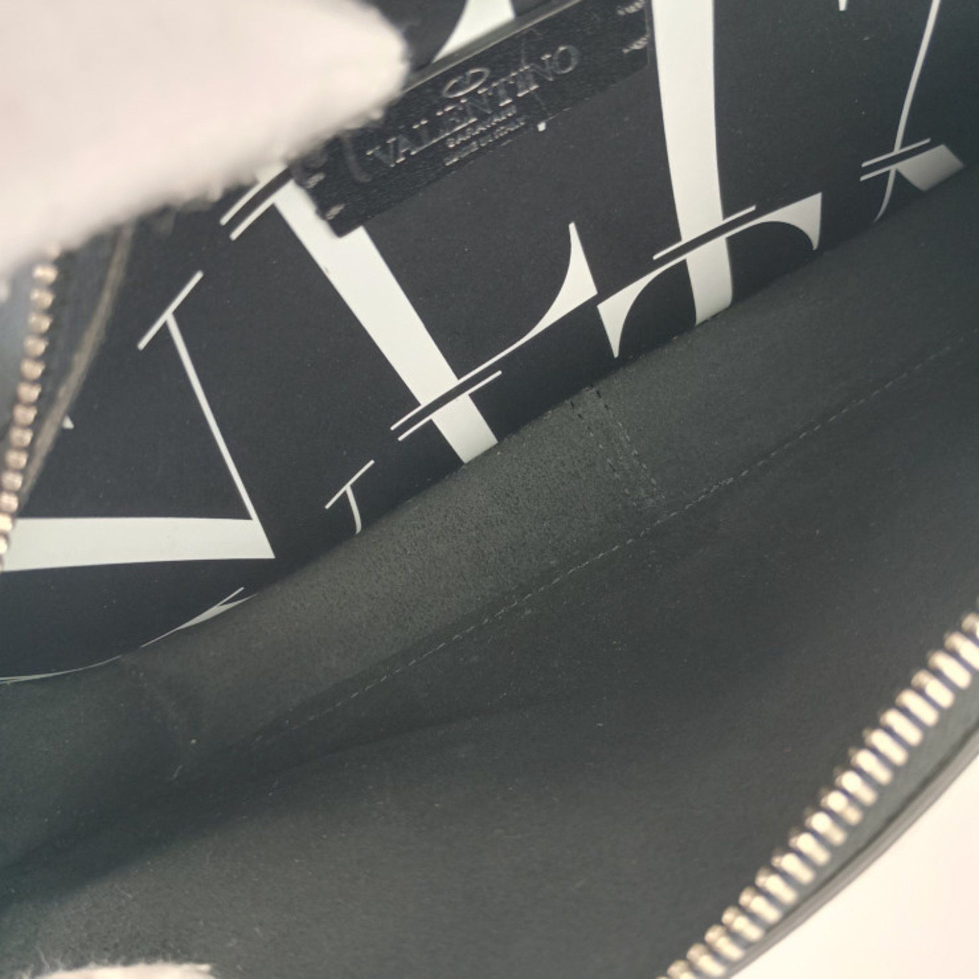 Valentino Valentino Garavani Waist Bag VLTN Body VY2B0719 GTC 0NI Black White Leather Men's Shoulder 2517033007030 Size ONE SIZE - 9 Thumbnail