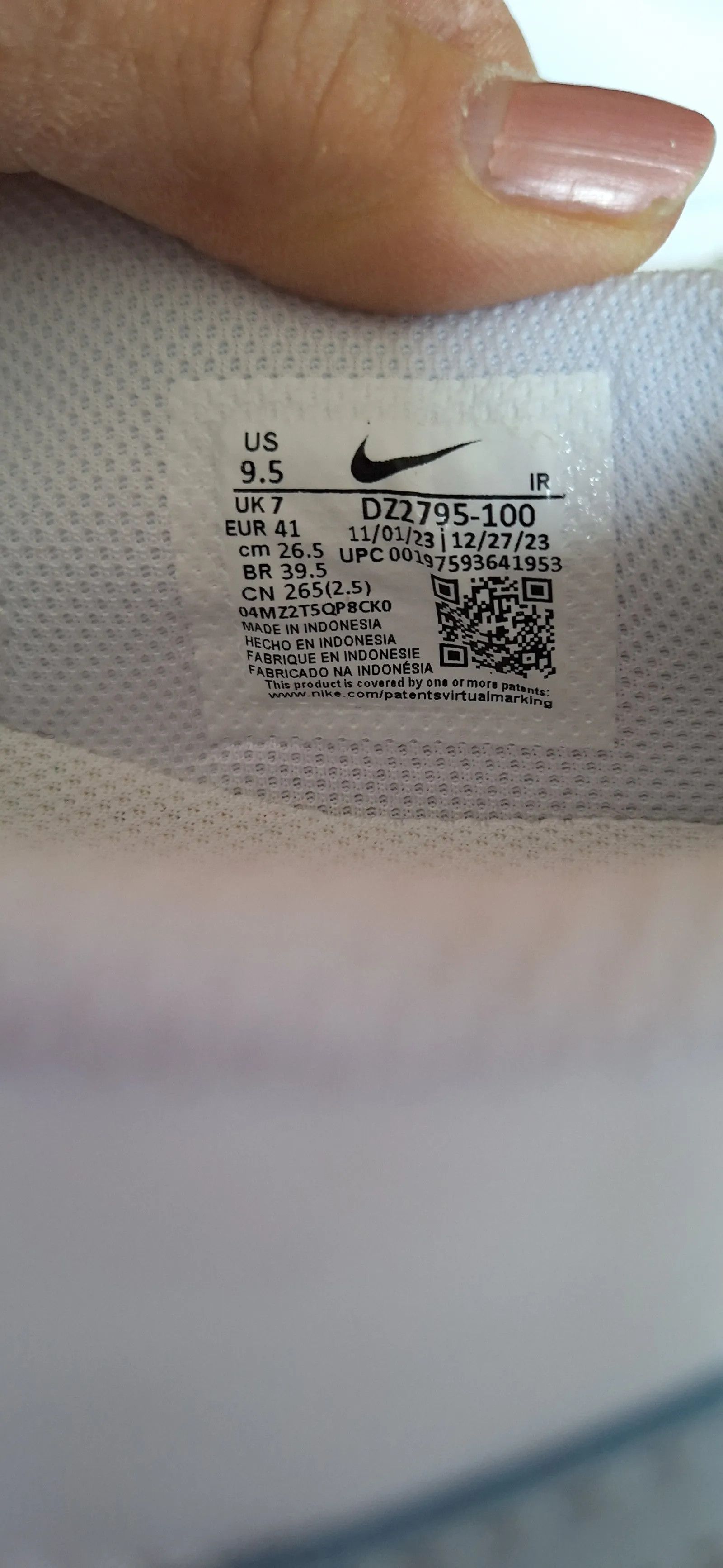 Nike Nike Sneakers Size US 11 / IT 41 - 2 Thumbnail