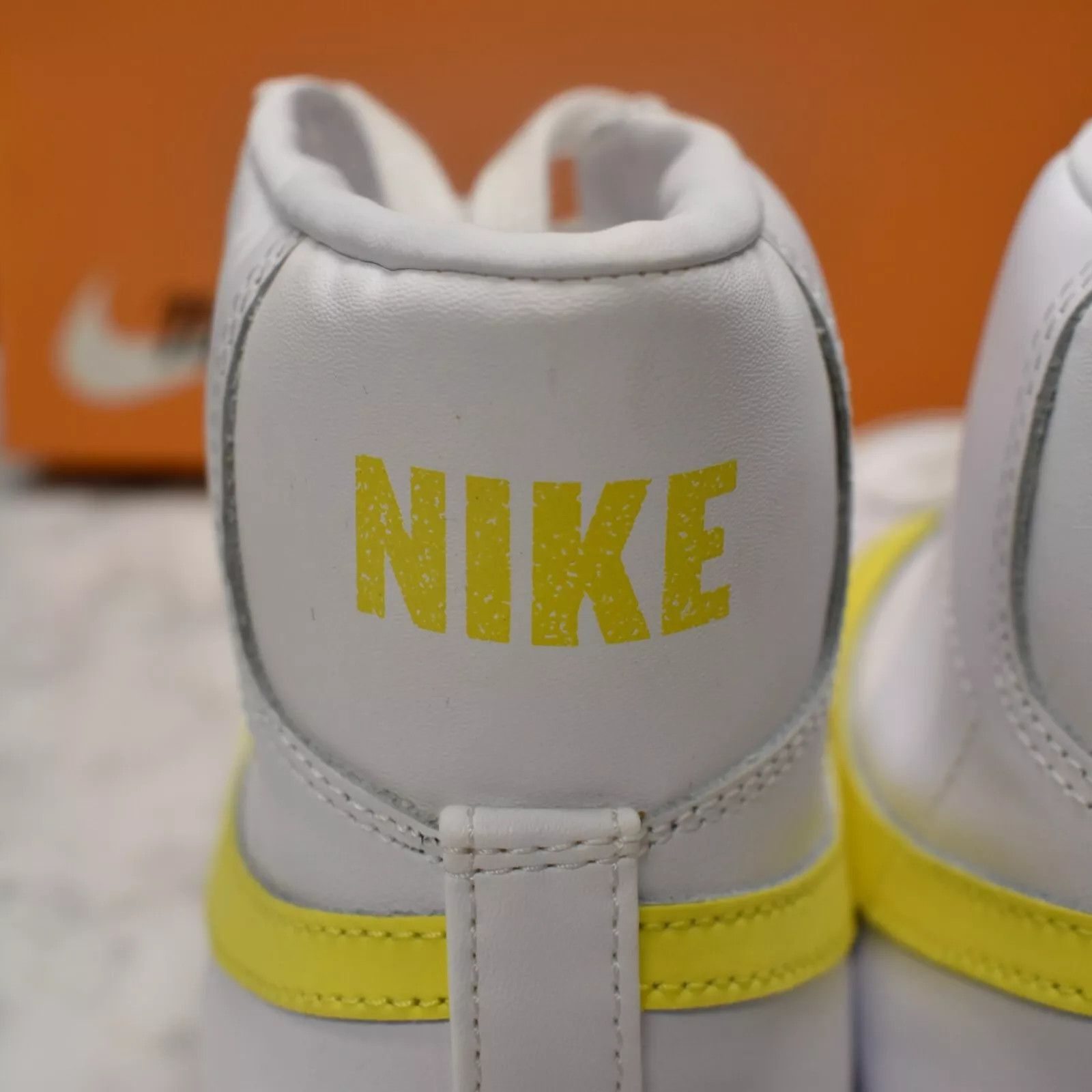Nike Nike Blazer Mid 77 VNTG White Optic Yellow Leather Size US 9.5 / EU 42-43 - 6 Thumbnail