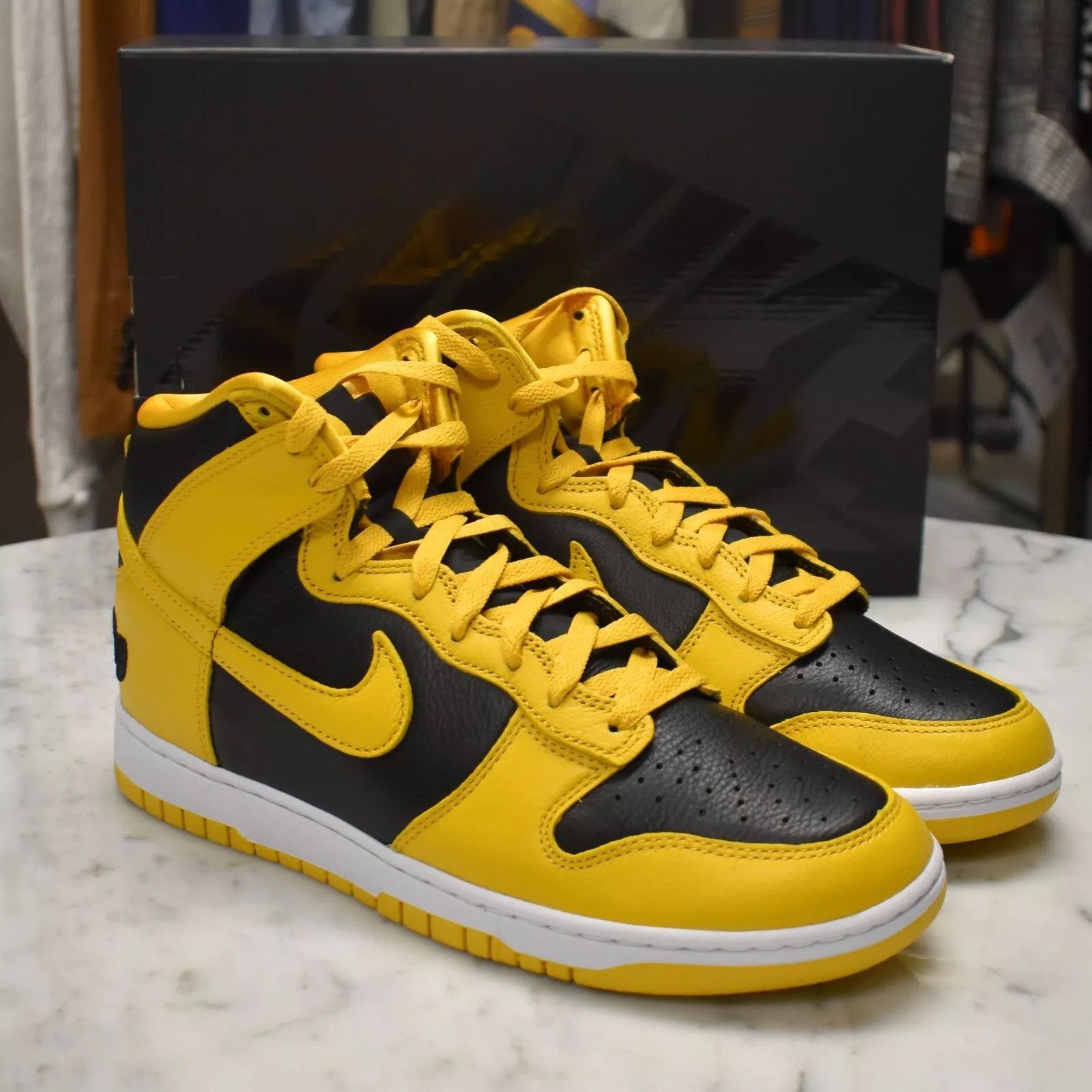 Nike Nike Dunk Hgh Retro PRM Wu Tang Black Yellow Leather Size US 9.5 / EU 42-43 - 4 Thumbnail