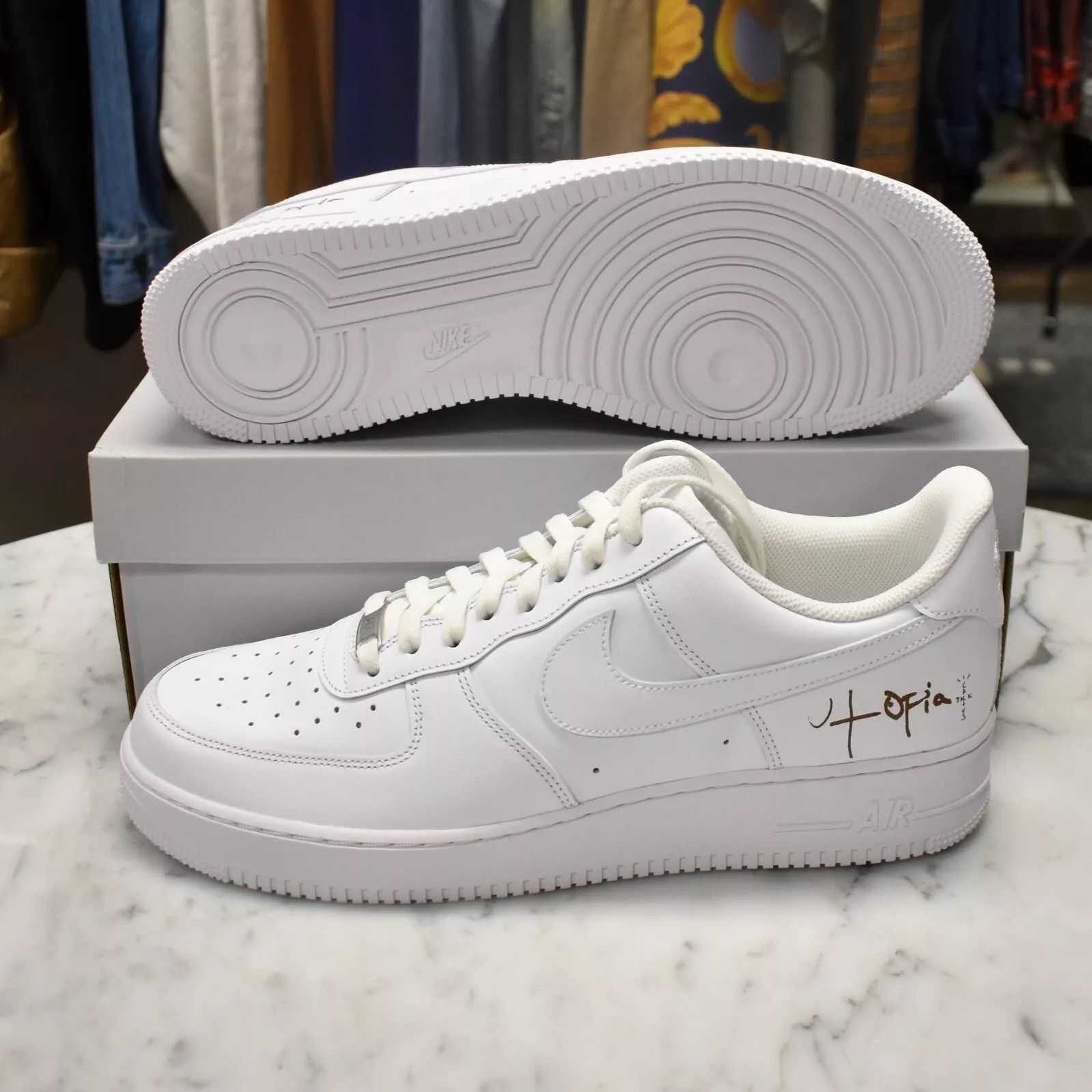 Nike × Travis Scott Nike Air Force 1 Low UTOPIA Travis Scott Cactus Jack White Size US 13 / EU 46 - 2 Thumbnail