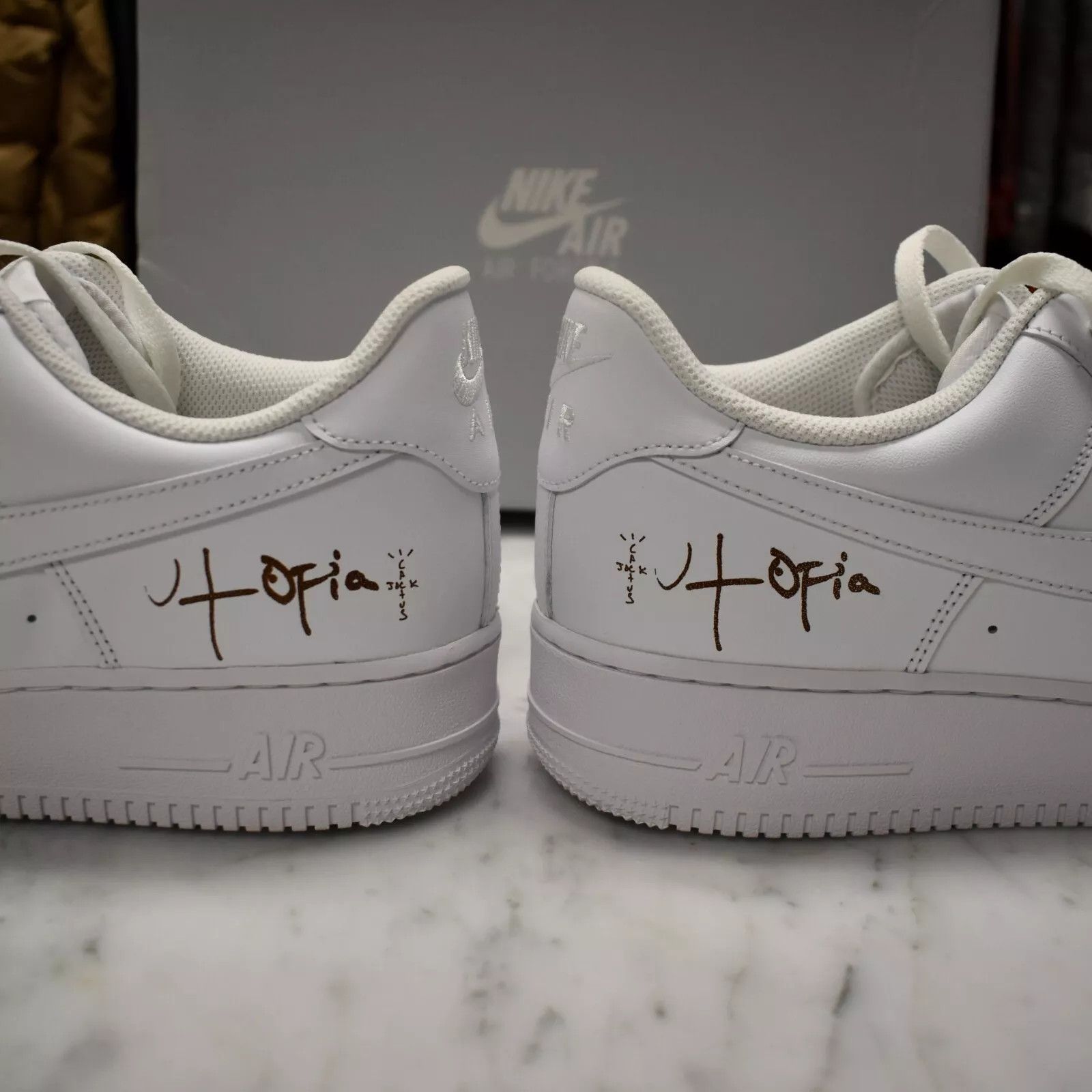 Nike × Travis Scott Nike Air Force 1 Low UTOPIA Travis Scott Cactus Jack White Size US 13 / EU 46 - 8 Thumbnail