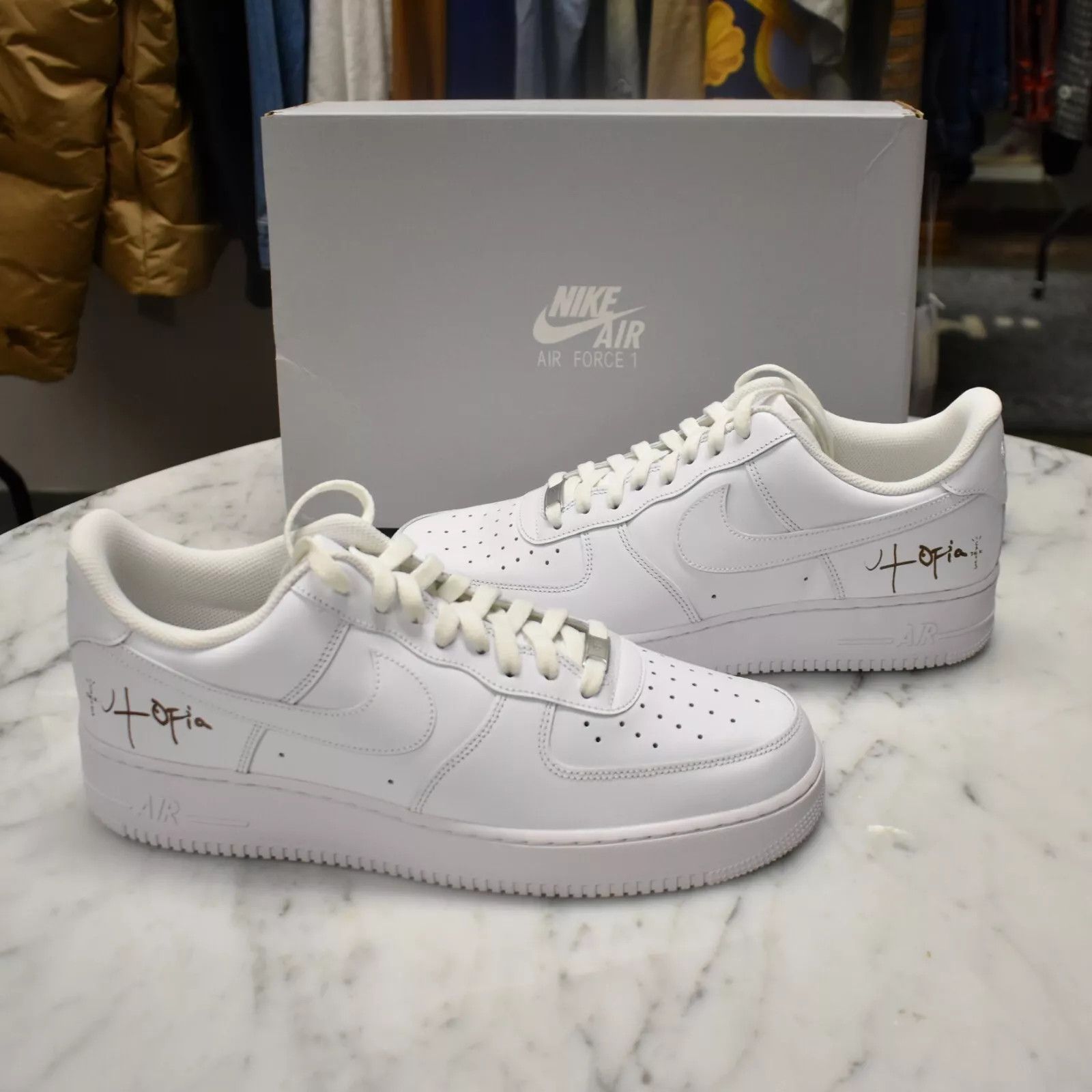 Nike × Travis Scott Nike Air Force 1 Low UTOPIA Travis Scott Cactus Jack White Size US 13 / EU 46 - 4 Thumbnail