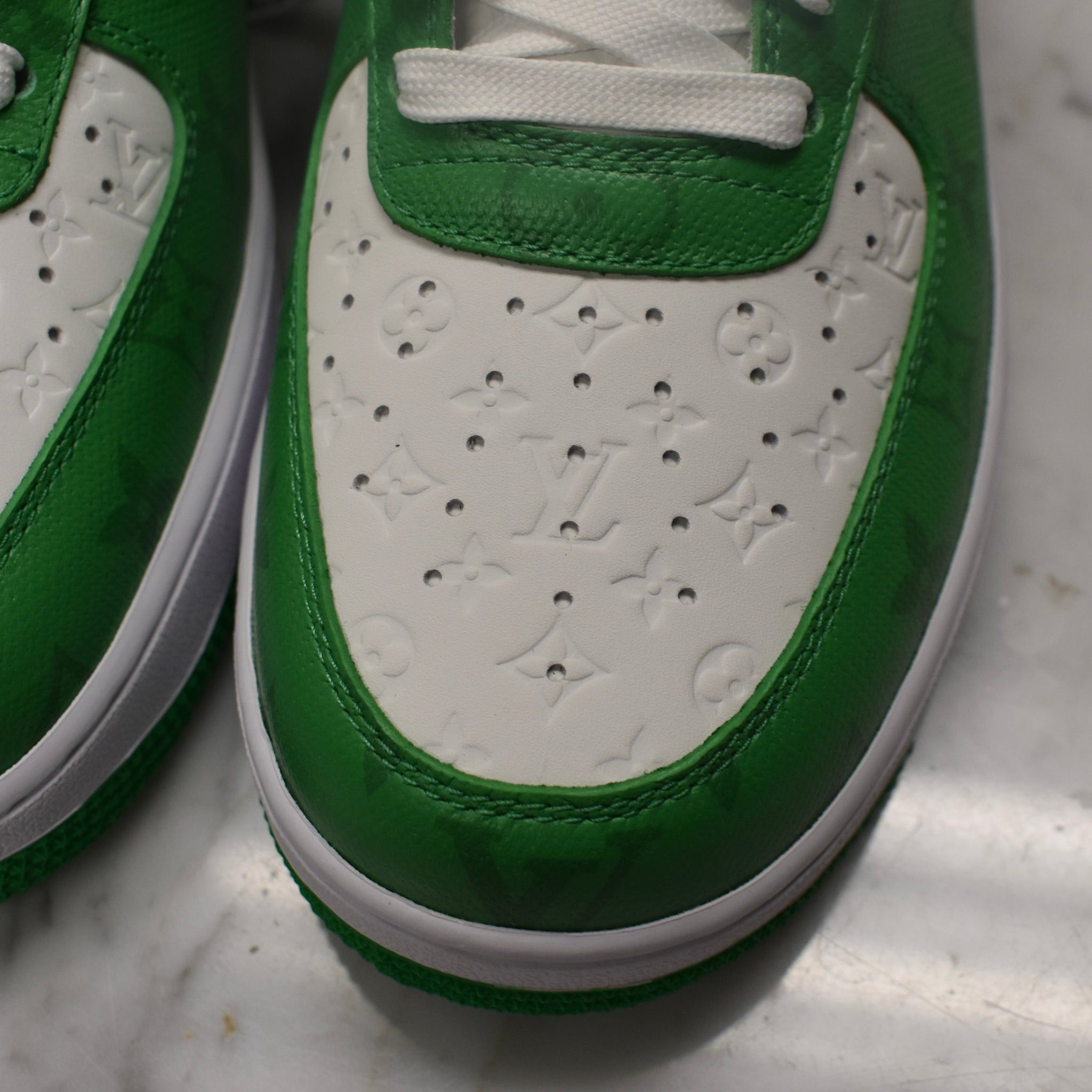 Louis Vuitton × Nike × Virgil Abloh Louis Vuitton Nike Air Force 1 White Pine Green Sneakers Size US 9 / EU 42 - 15 Thumbnail