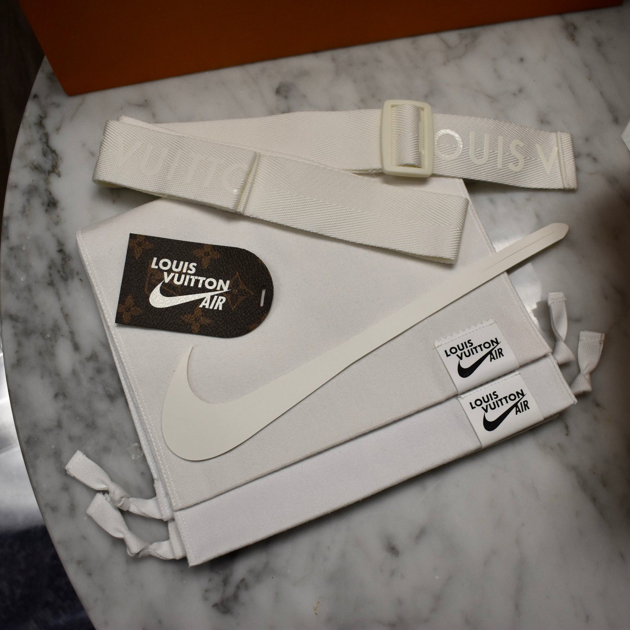 Louis Vuitton × Nike × Virgil Abloh Louis Vuitton Nike Air Force 1 White Pine Green Sneakers Size US 9 / EU 42 - 21 Thumbnail