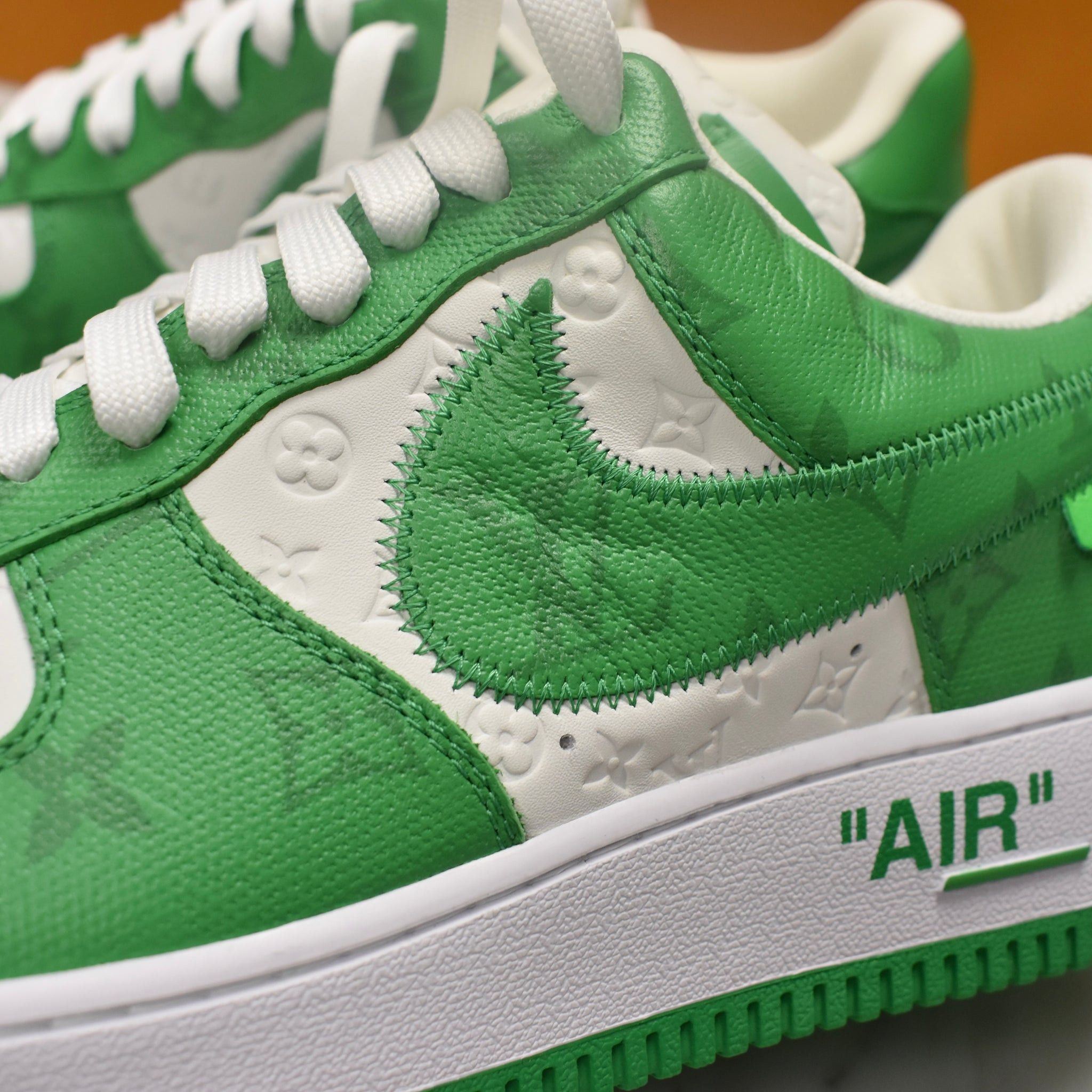 Louis Vuitton × Nike × Virgil Abloh Louis Vuitton Nike Air Force 1 White Pine Green Sneakers Size US 9 / EU 42 - 8 Thumbnail