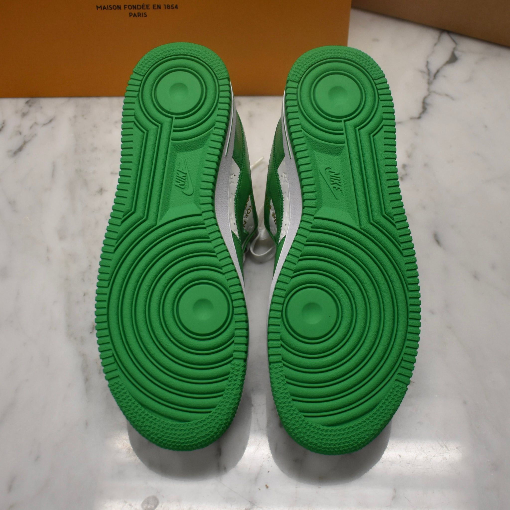Louis Vuitton × Nike × Virgil Abloh Louis Vuitton Nike Air Force 1 White Pine Green Sneakers Size US 9 / EU 42 - 7 Thumbnail