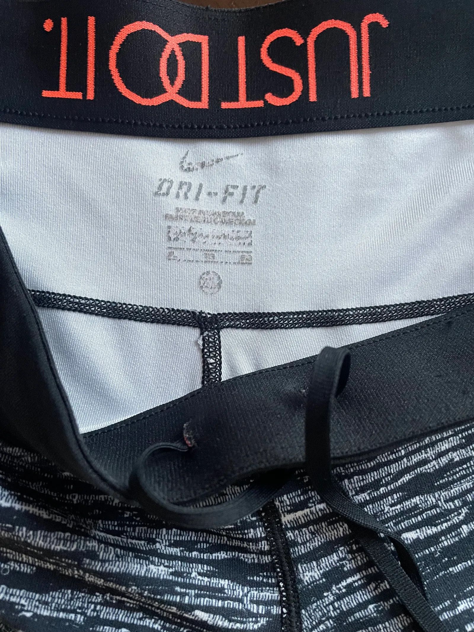 Nike Nike FA150106SAA Sweatpants Size 32" / US 10 / IT 46 - 2 Thumbnail