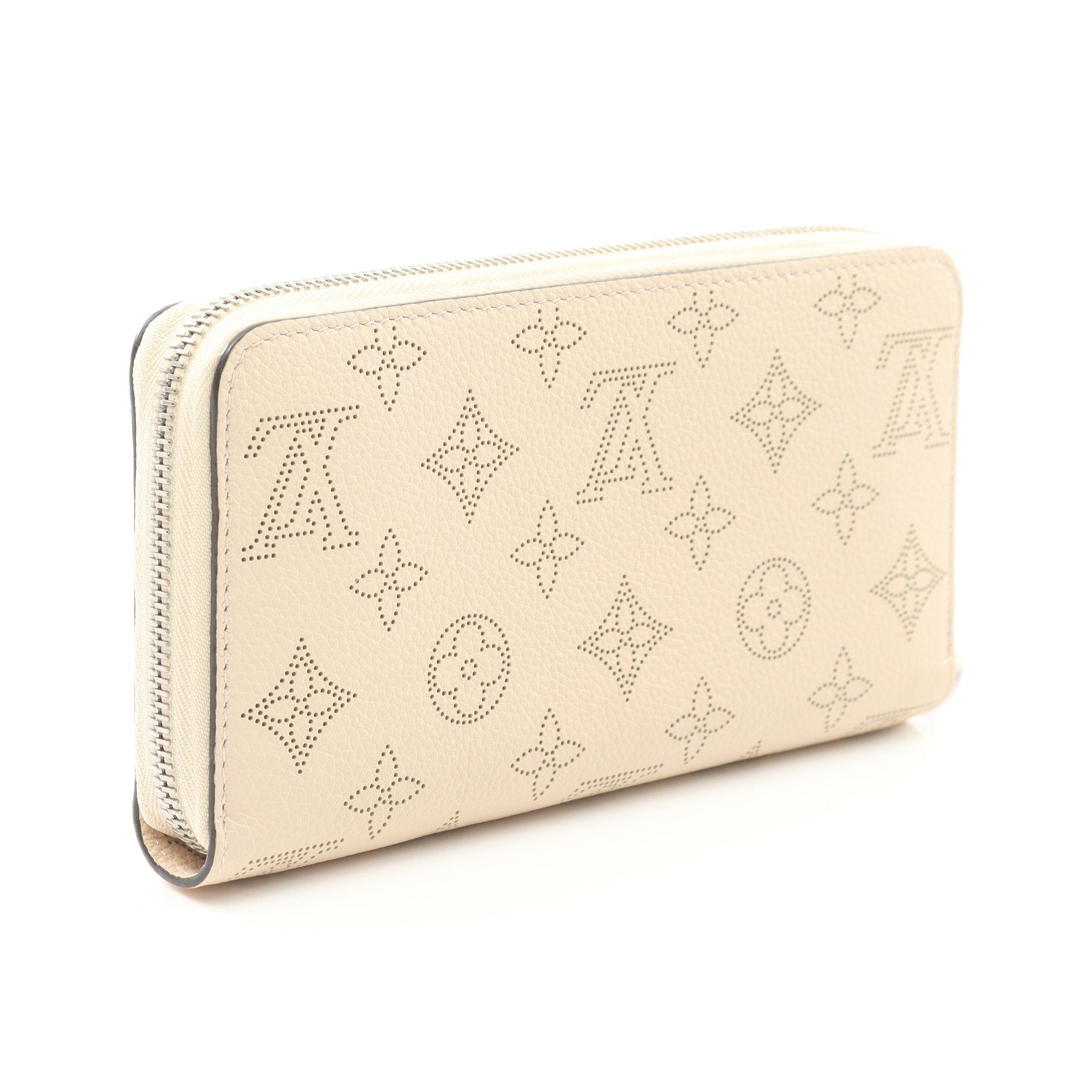 Louis Vuitton Louis Vuitton Zippy Wallet Mahina Claim Round Zipper Long Leather Light Beige Size ONE SIZE - 2 Thumbnail