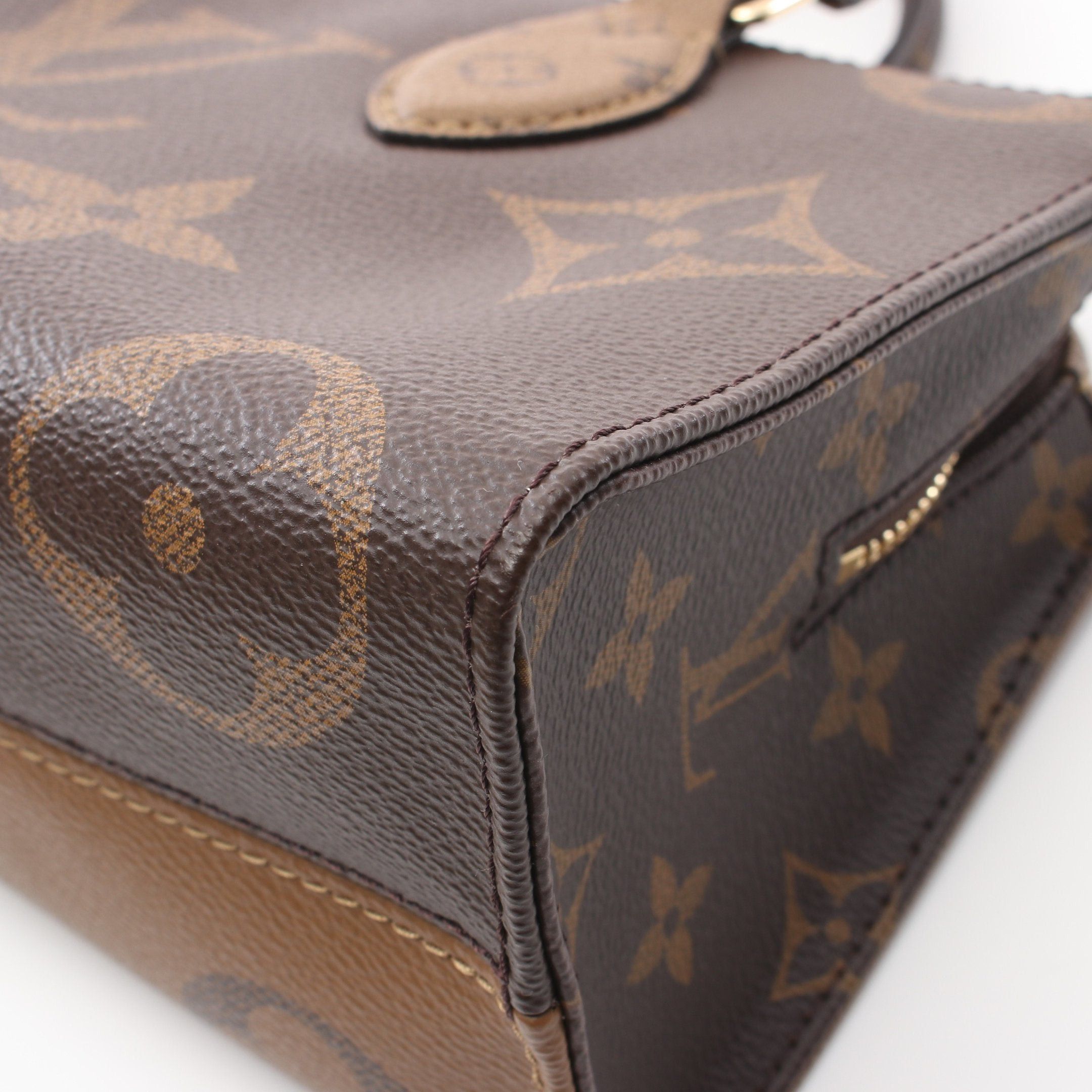 Louis Vuitton Louis Vuitton On-The-Go Ew Monogram Giant Reverse Handbag Brown Light Size ONE SIZE - 5 Thumbnail