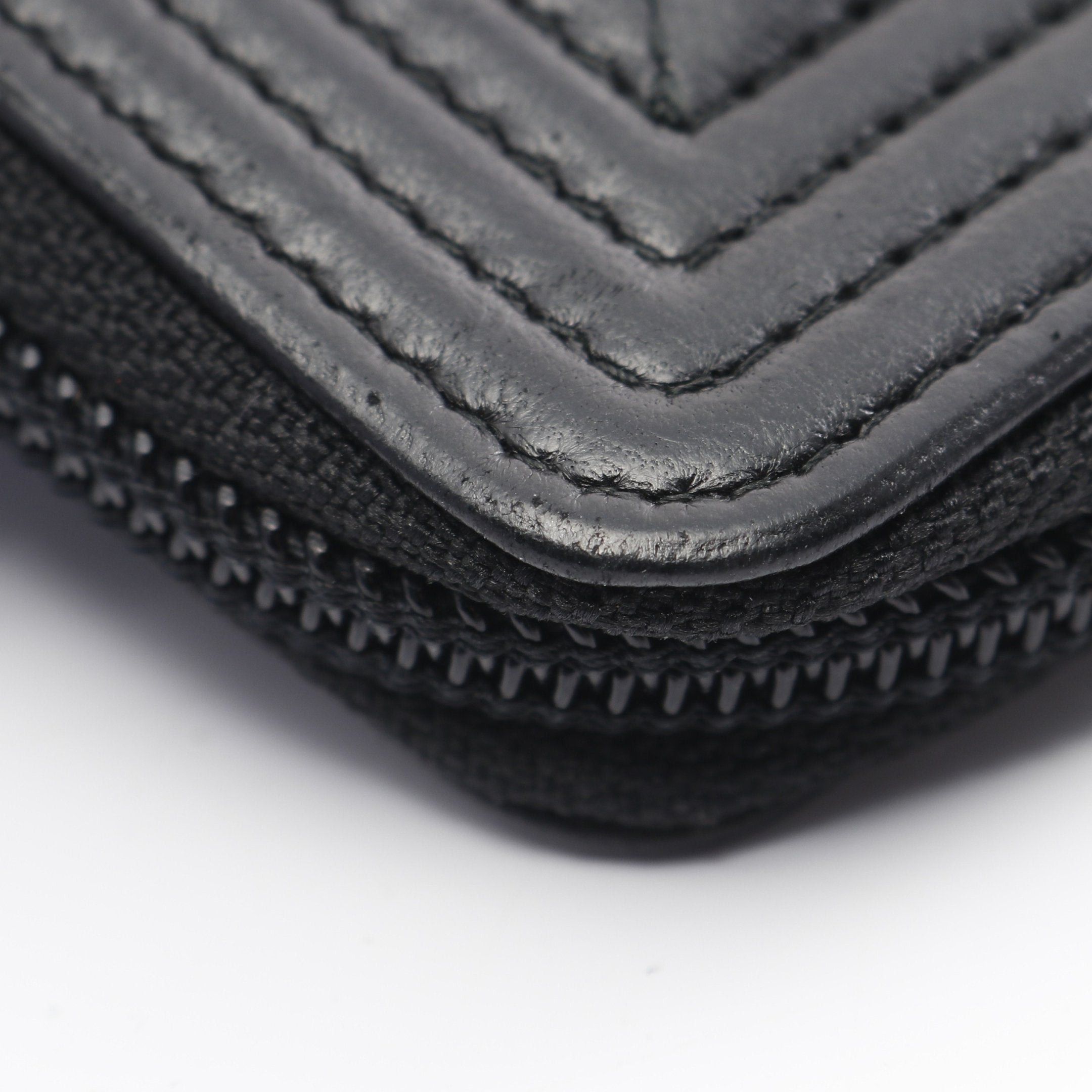 Chanel Chanel Boy Chanel Coin Purse Lambskin Black Gold Hardware Size ONE SIZE - 6 Thumbnail