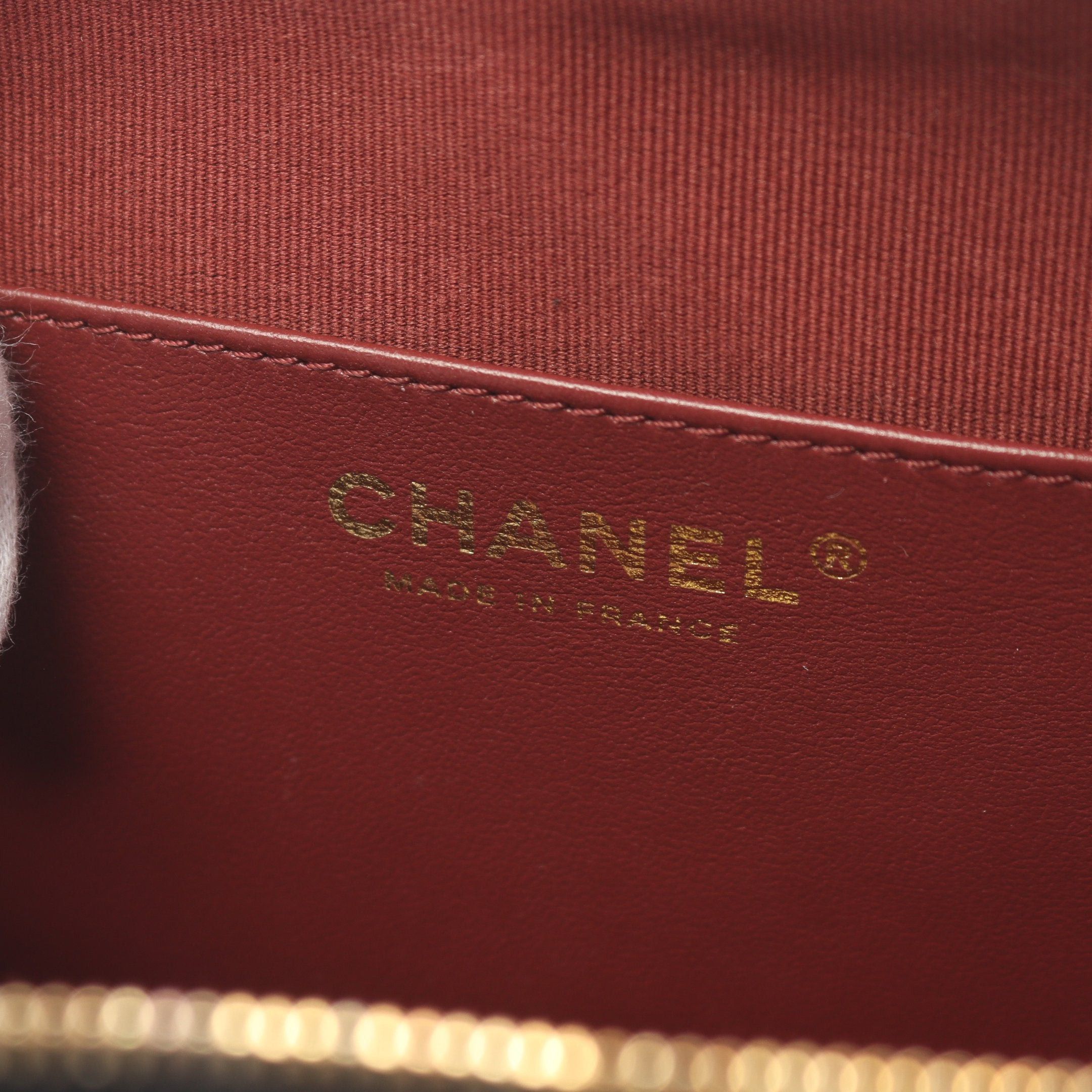 Chanel Chanel Heart Chain Clutch Bag Matelasse Shoulder Lambskin Black Gold Hardware Size ONE SIZE - 4 Thumbnail
