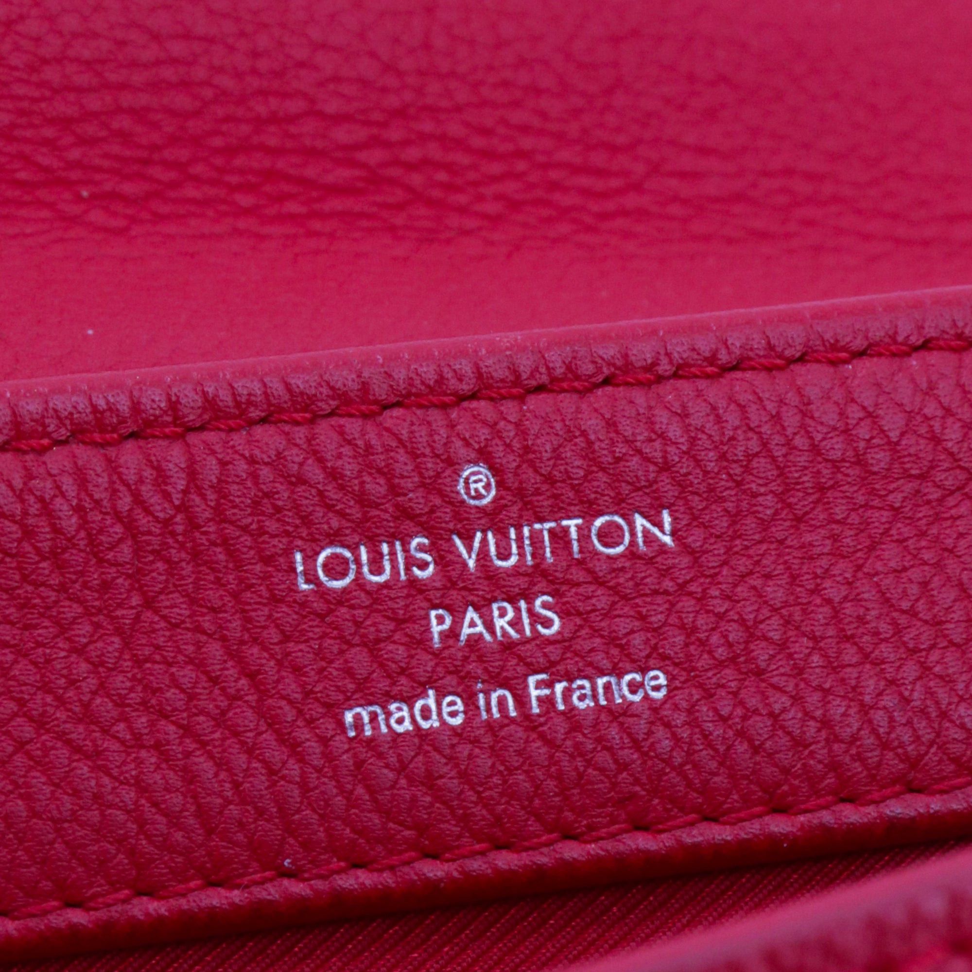 Louis Vuitton LOUIS VUITTON - Louis Vuitton Lockme BB handbag in red grained leather Size ONE SIZE - 9 Thumbnail