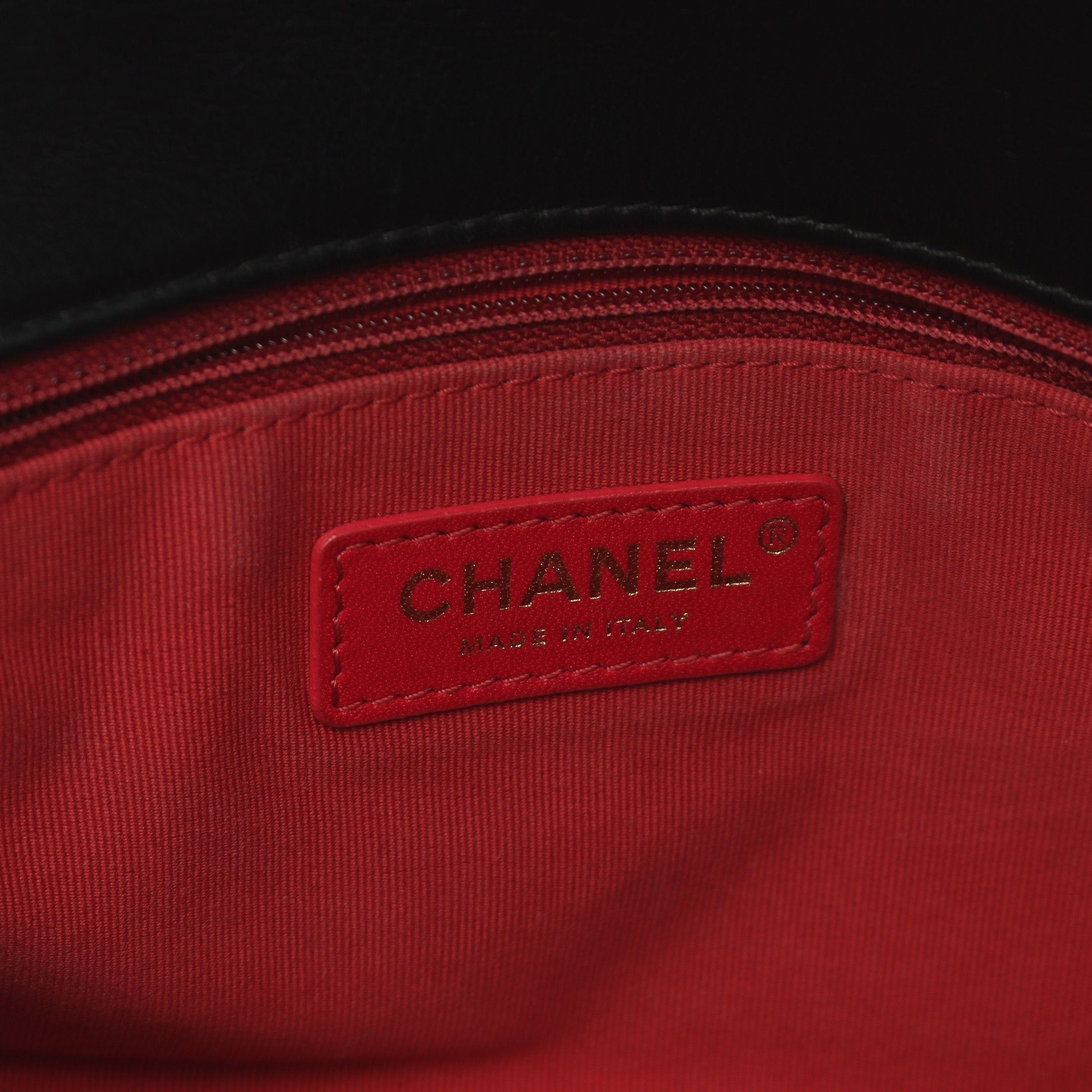 Chanel Chanel Matelasse Chain Shoulder Bag Leather Black Gold Hardware Size ONE SIZE - 4 Thumbnail