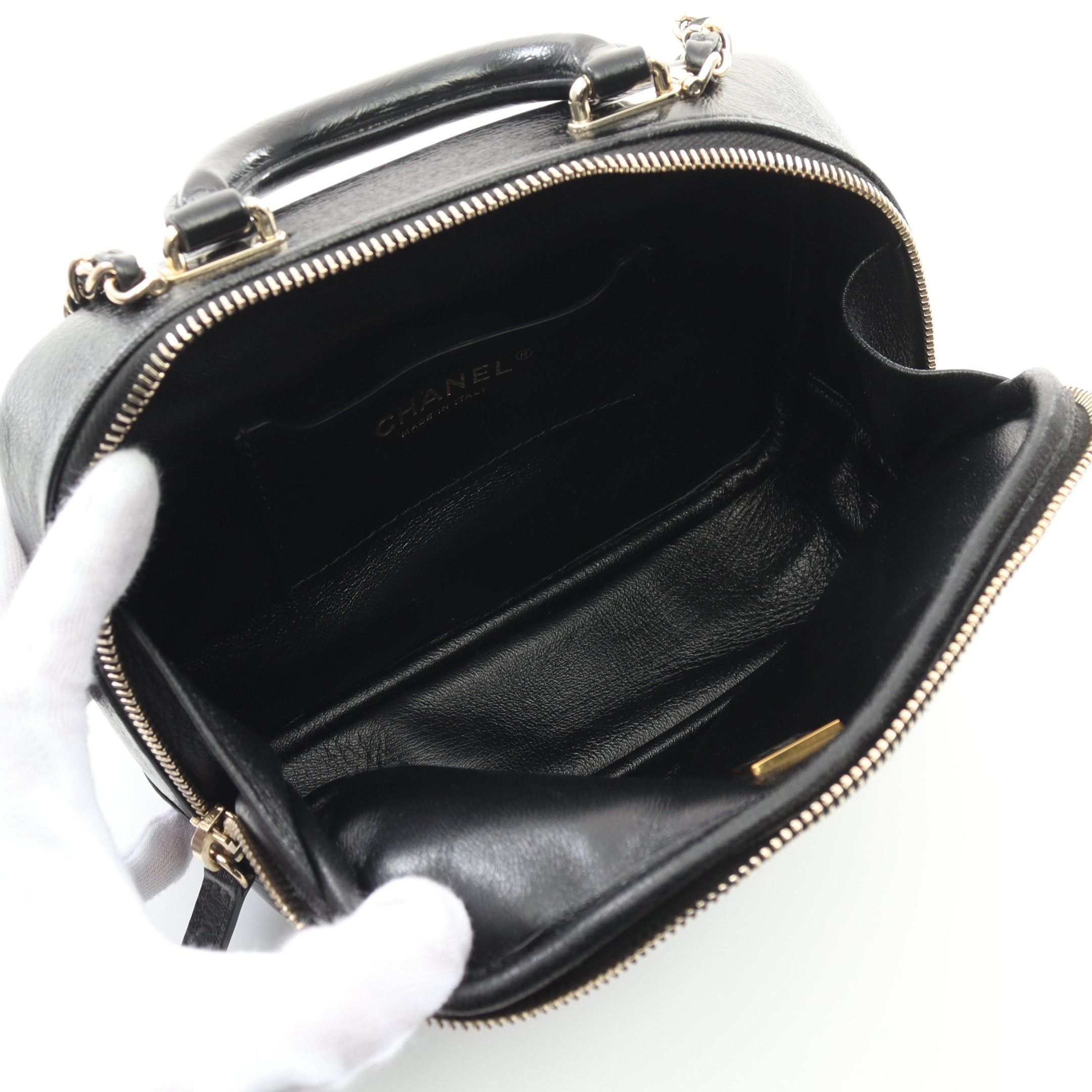 Chanel Chanel Matelasse Vanity Bag Chain Shoulder Leather Black Gold Hardware Size ONE SIZE - 3 Thumbnail