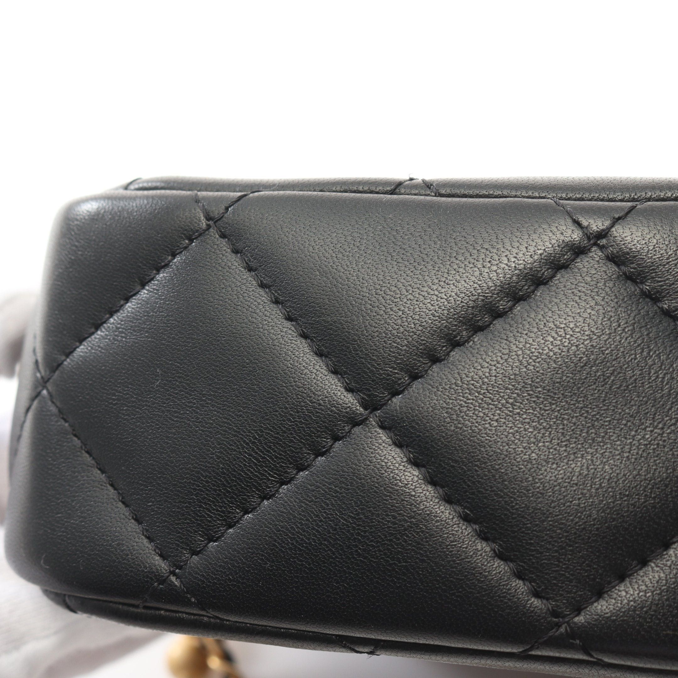 Chanel Chanel Matelasse Fake Pearl Chain Shoulder Bag Lambskin Black Gold Hardware Size ONE SIZE - 8 Thumbnail