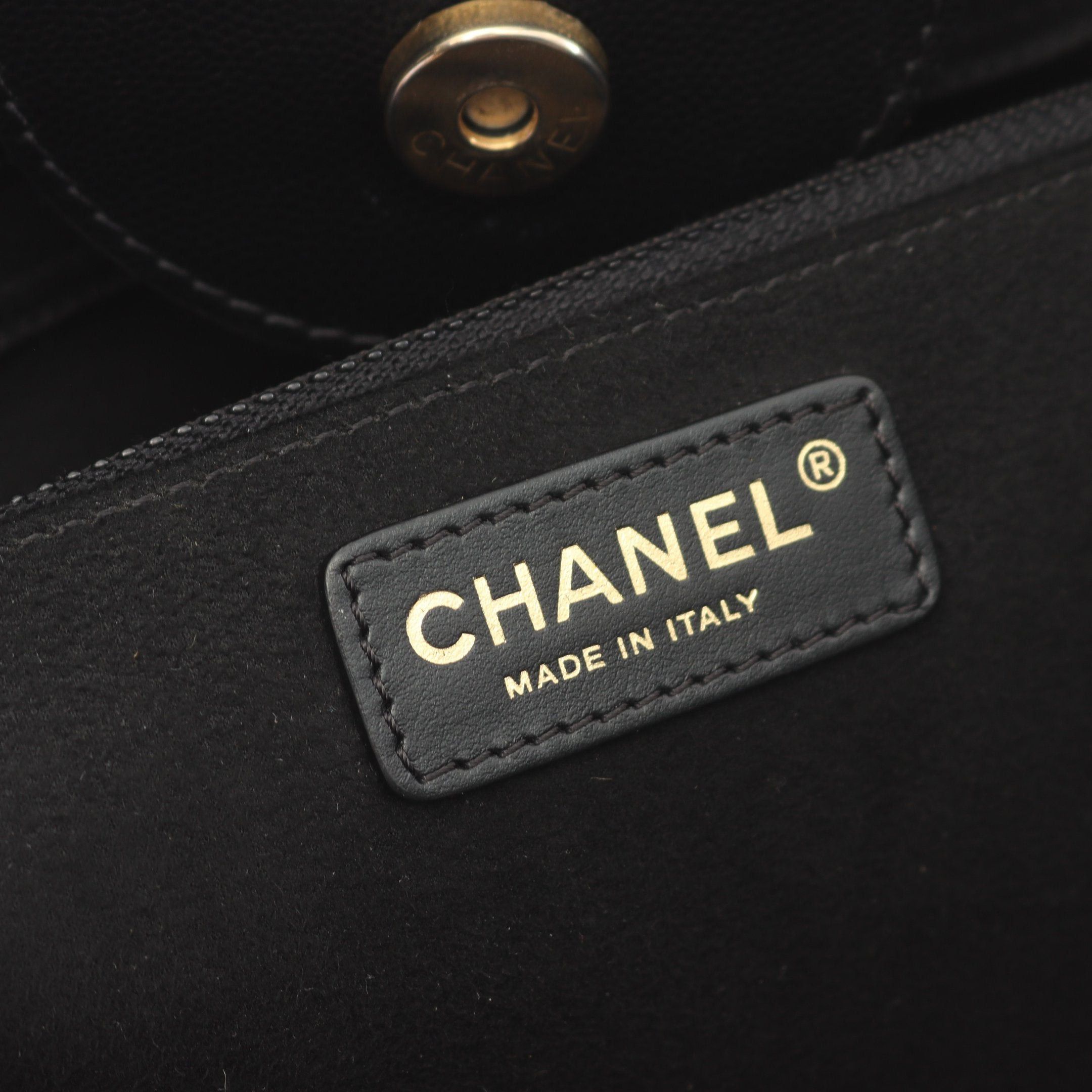 Chanel Chanel Deauville Chain Shoulder Bag Tote Caviar Skin Black Gold Hardware Size ONE SIZE - 4 Thumbnail