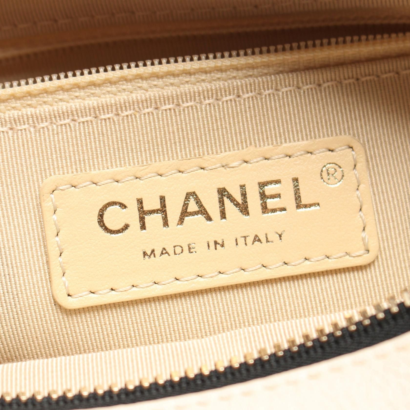 Chanel Chanel Matelasse Body Bag Waist Leather Light Beige White Black Gold Hardware Size ONE SIZE - 5 Thumbnail