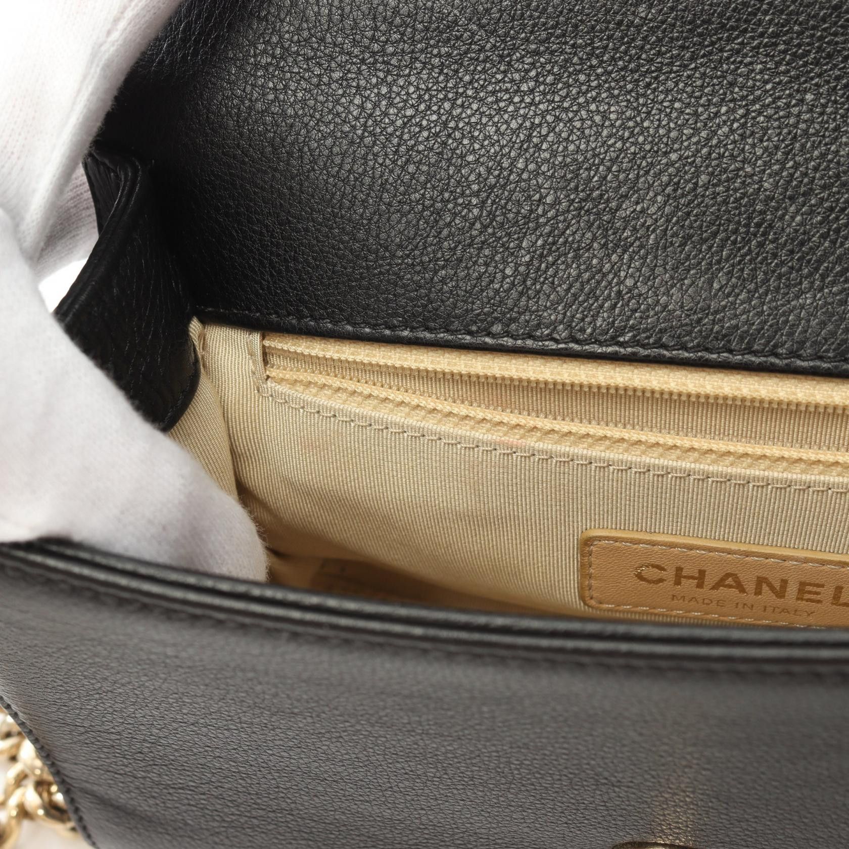 Chanel Chanel Matelasse Click Label Chain Shoulder Bag Leather Black Gold Hardware Size ONE SIZE - 6 Thumbnail