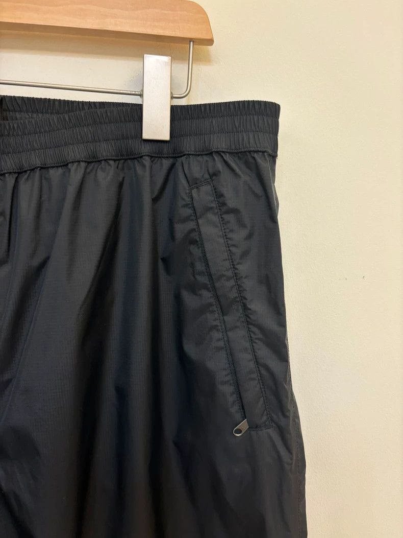 Canada Goose Black Outdoor Zippered Pants with Slits Size US 32 / EU 48 - 2 Thumbnail
