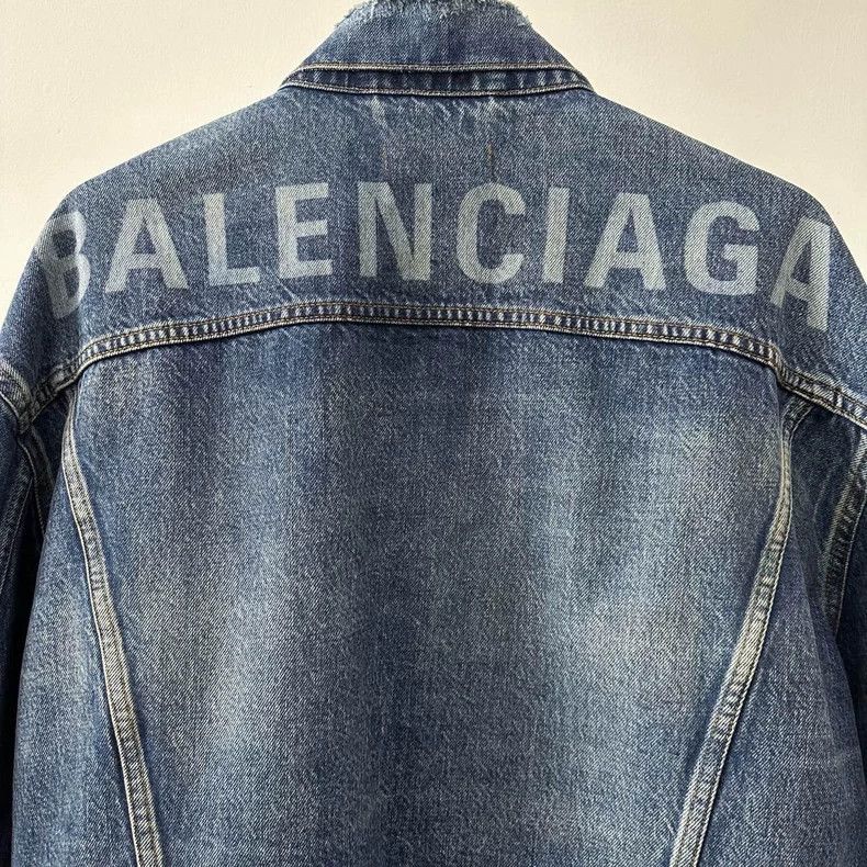 Balenciaga Balenciaga Distressed Denim Jacket Size US L / EU 52-54 / 3 - 3 Thumbnail