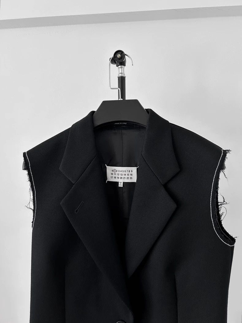 Maison Margiela Maison Margiela A/W17 Black Suit Vest Size US XL / EU 56 / 4 - 4 Thumbnail