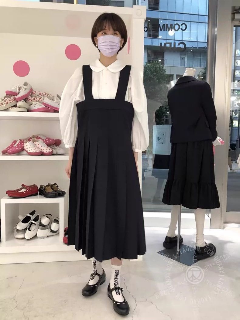 Comme des Garcons Black Pleated Skirt by Comme des Garcons-dmc Size 34" / US 12 / IT 48 - 4 Thumbnail