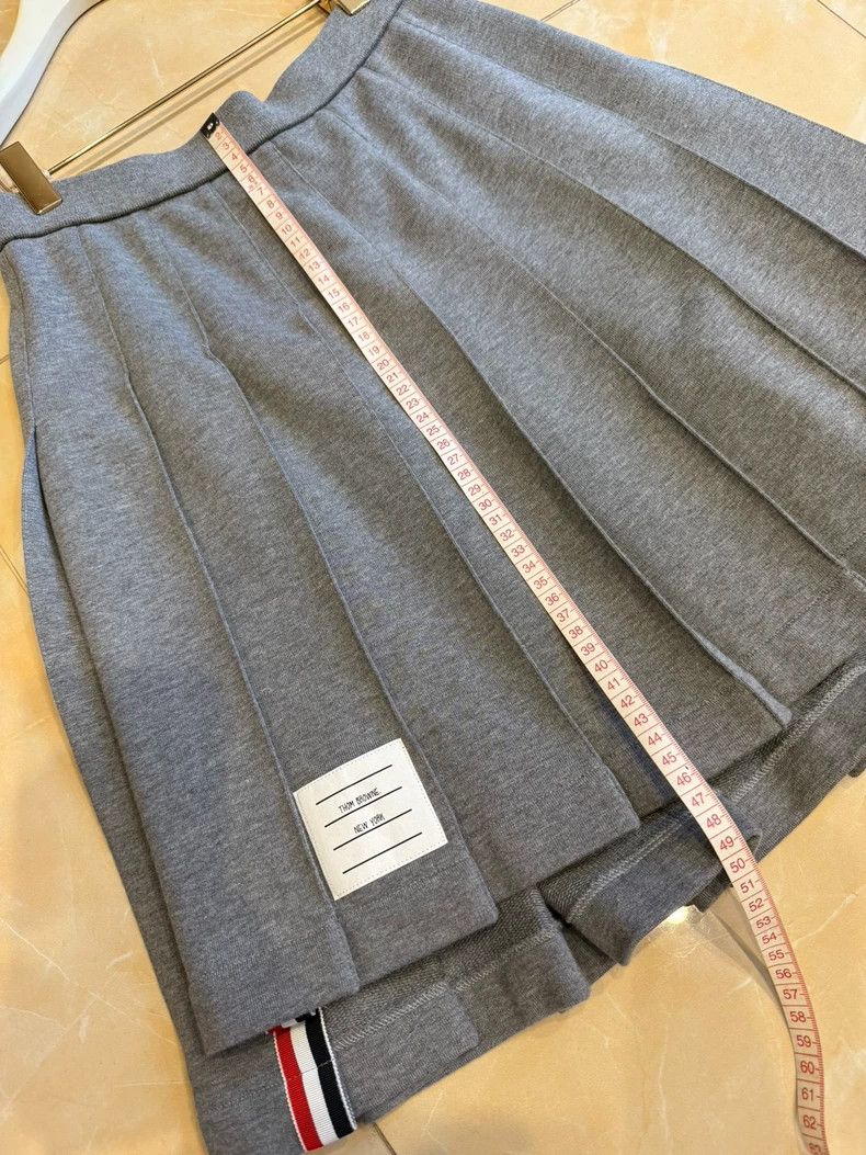Thom Browne Grey Pleated Skirt by Thom Browne-dmc Size 42" / US 20 - 8 Thumbnail