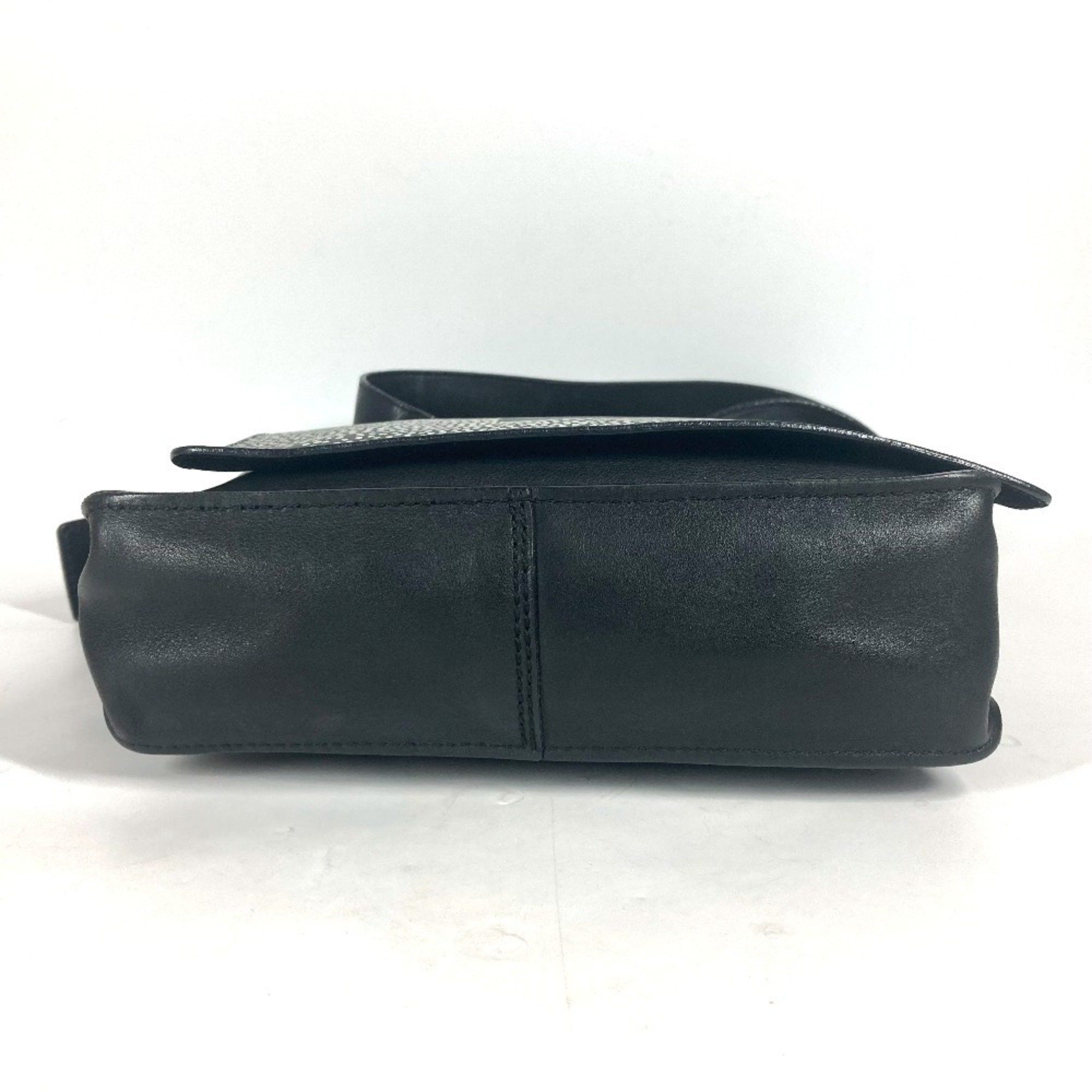 Chanel Chanel bag, crossbody, CC, Coco mark, design, flap, shoulder leather, men's, black Size ONE SIZE - 9 Thumbnail
