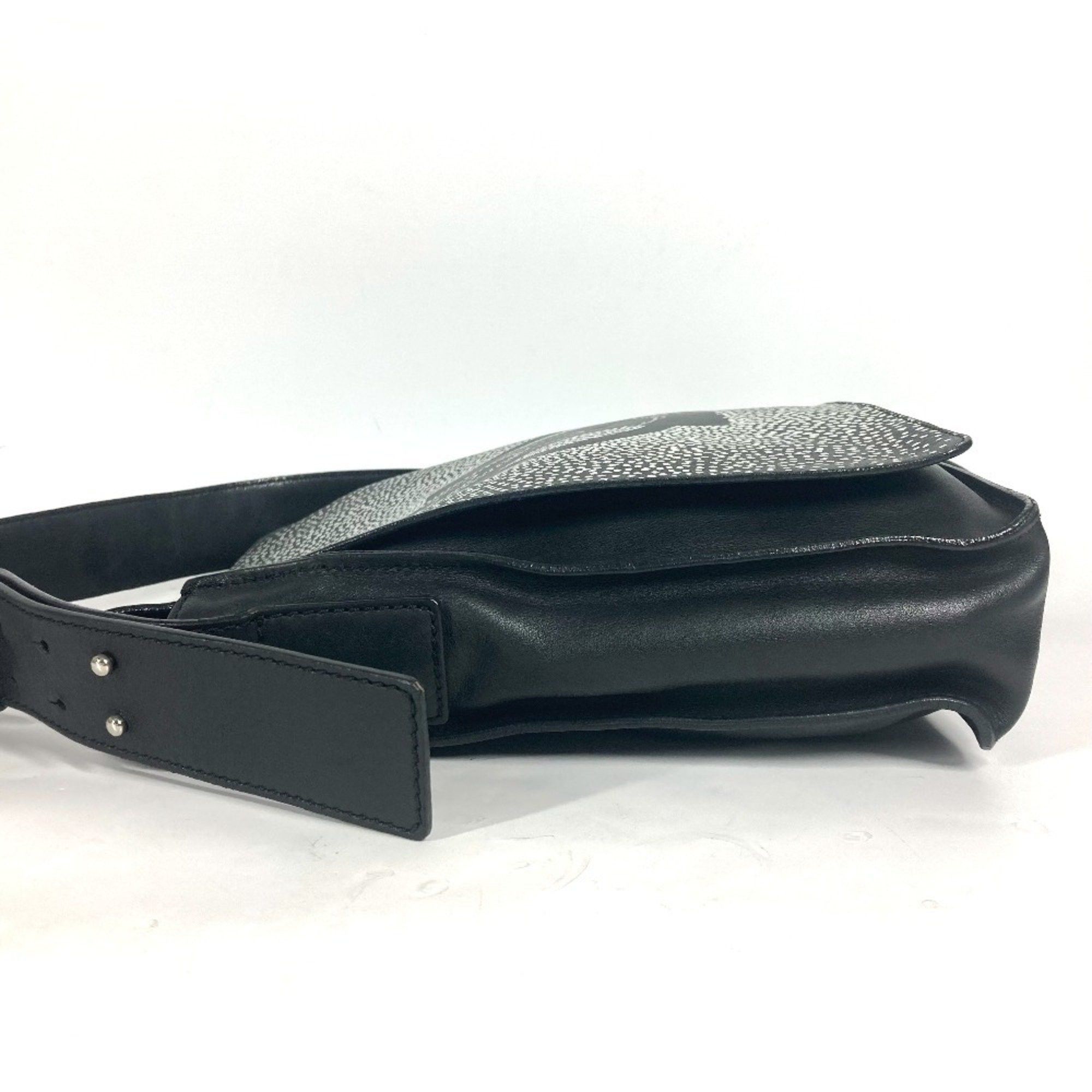 Chanel Chanel bag, crossbody, CC, Coco mark, design, flap, shoulder leather, men's, black Size ONE SIZE - 8 Thumbnail