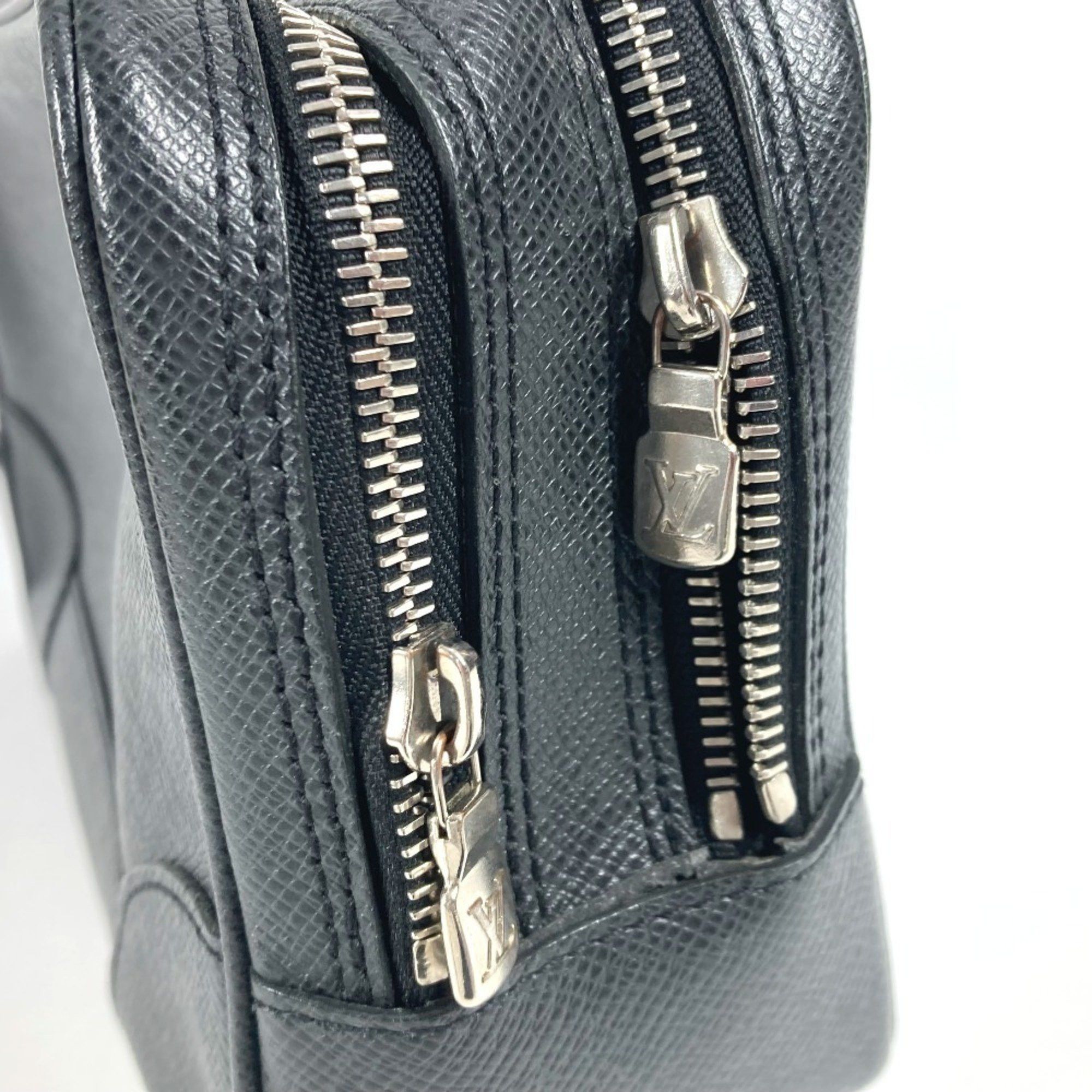 Louis Vuitton LOUIS VUITTON M31142 Taiga Pavel Bag Pouch Clutch with Strap Second Leather Men's Ardoise Black Size ONE SIZE - 7 Thumbnail