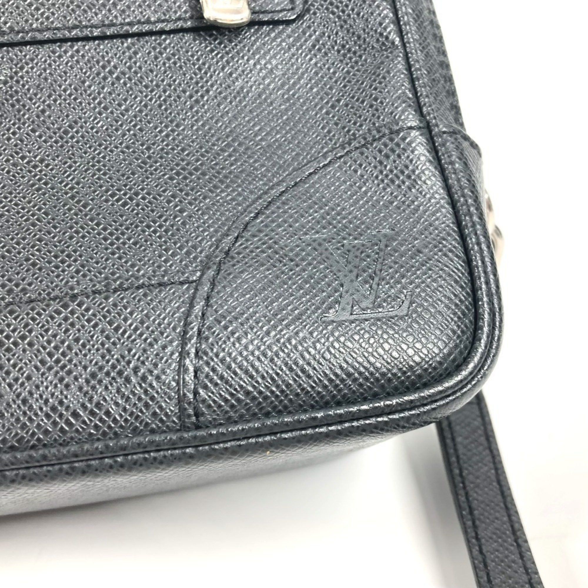 Louis Vuitton LOUIS VUITTON M31142 Taiga Pavel Bag Pouch Clutch with Strap Second Leather Men's Ardoise Black Size ONE SIZE - 9 Thumbnail