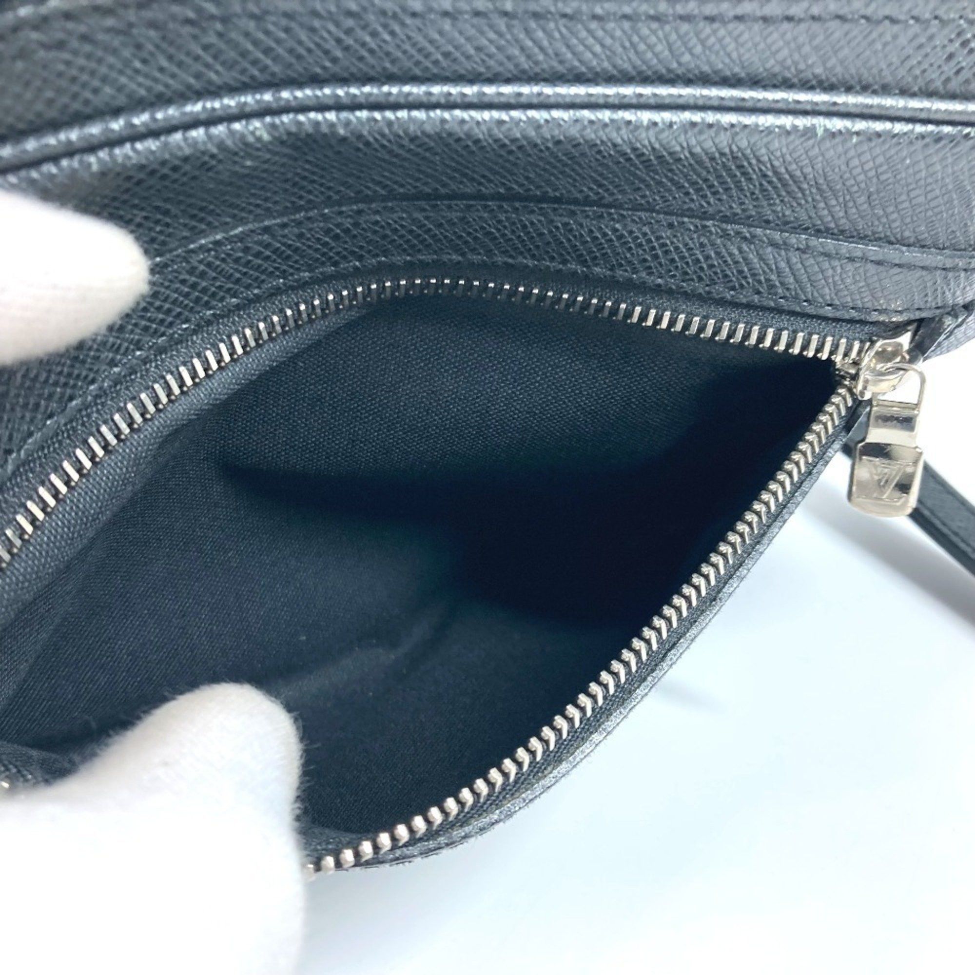 Louis Vuitton LOUIS VUITTON M31142 Taiga Pavel Bag Pouch Clutch with Strap Second Leather Men's Ardoise Black Size ONE SIZE - 10 Thumbnail