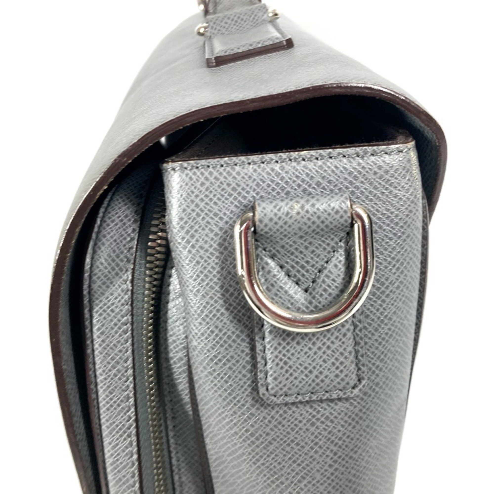 Louis Vuitton LOUIS VUITTON M32638 Taiga Vasili GM 2WAY bag Shoulder Handbag Crossbody Business leather Men's Glacier Gray Size ONE SIZE - 8 Thumbnail