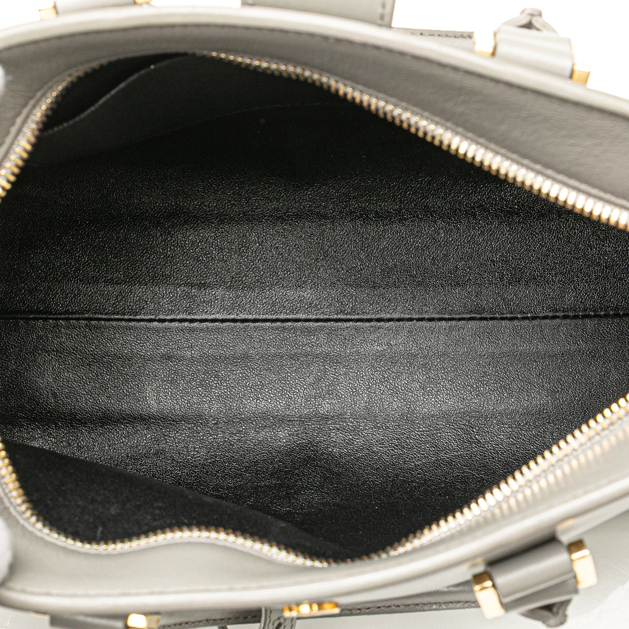 Saint Laurent Paris Saint Laurent Baby Leather Monogram Cabas Satchel Gray Size ONE SIZE - 4 Thumbnail