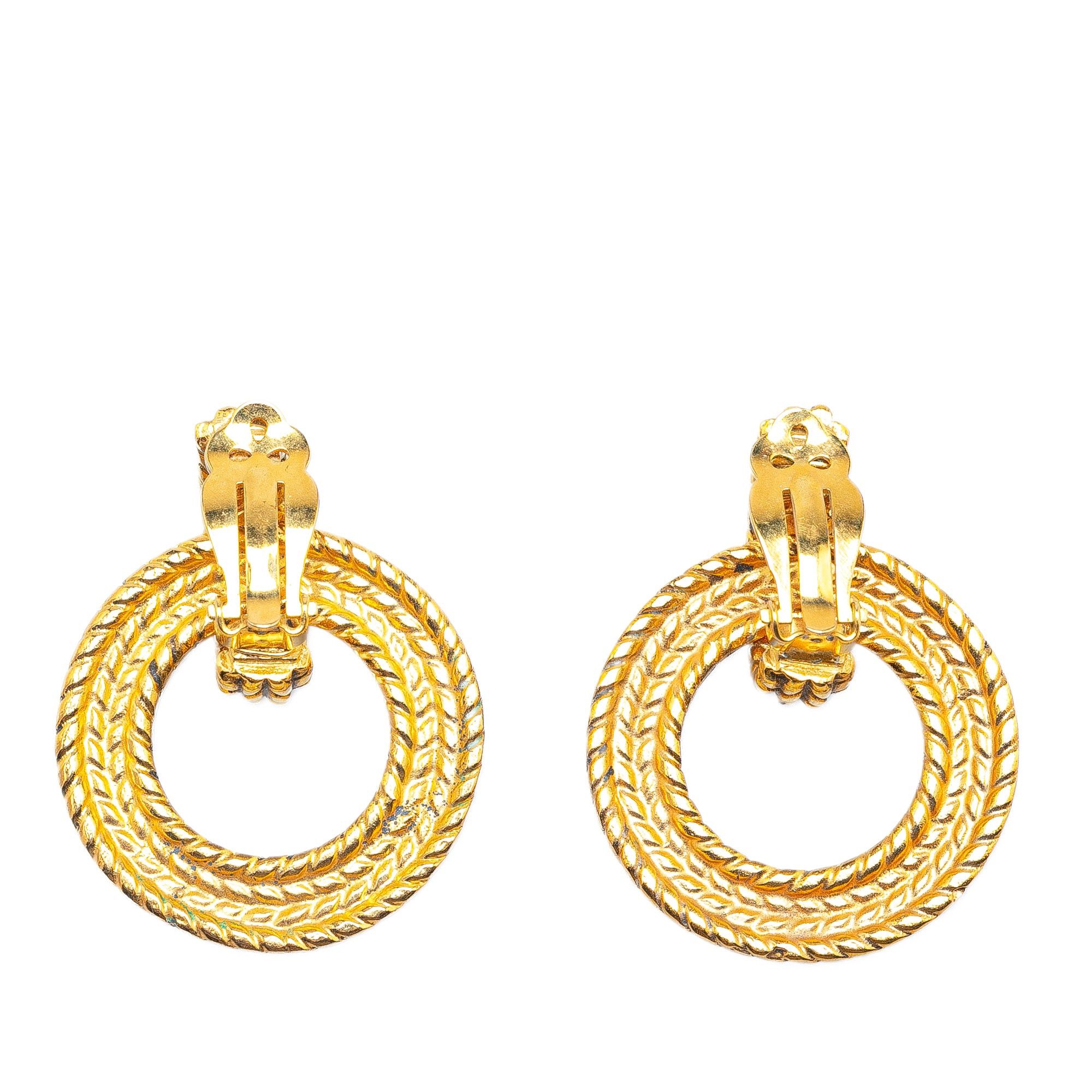 Chanel Chanel Gold Plated Round Clip on Earrings Gold Size ONE SIZE - 2 Thumbnail