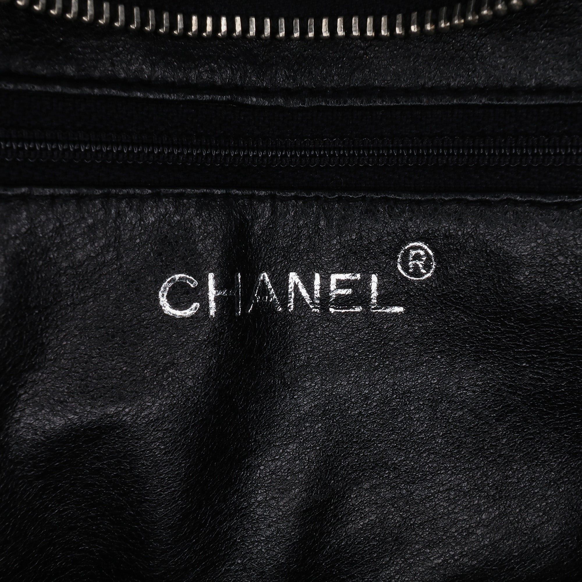 Chanel Chanel Quilted Velvet Shoulder Bag Black Size ONE SIZE - 5 Thumbnail