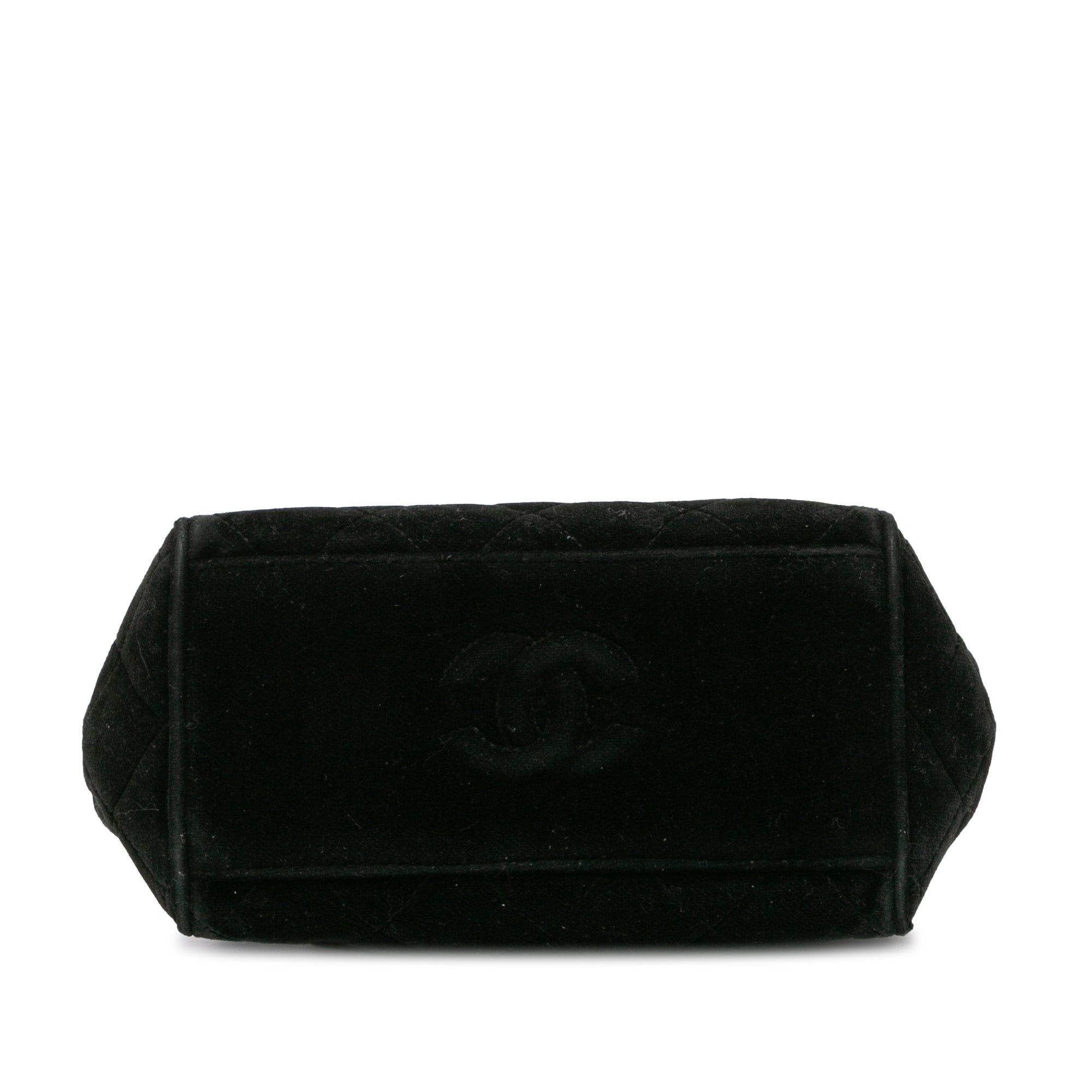 Chanel Chanel Quilted Velvet Shoulder Bag Black Size ONE SIZE - 3 Thumbnail