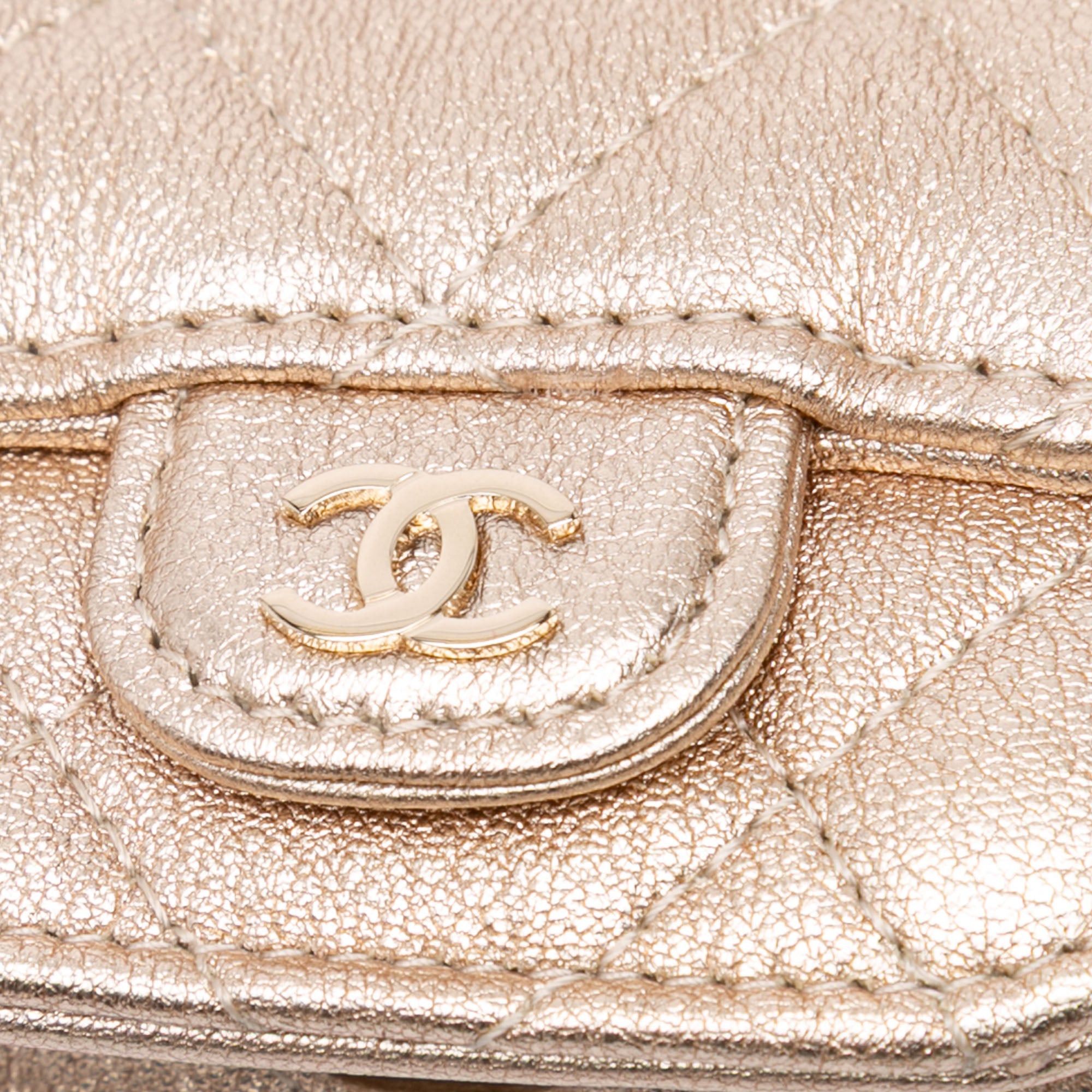 Chanel Chanel Metallic Lambskin Round Coin Purse and AirPods Case Gold Size ONE SIZE - 9 Thumbnail