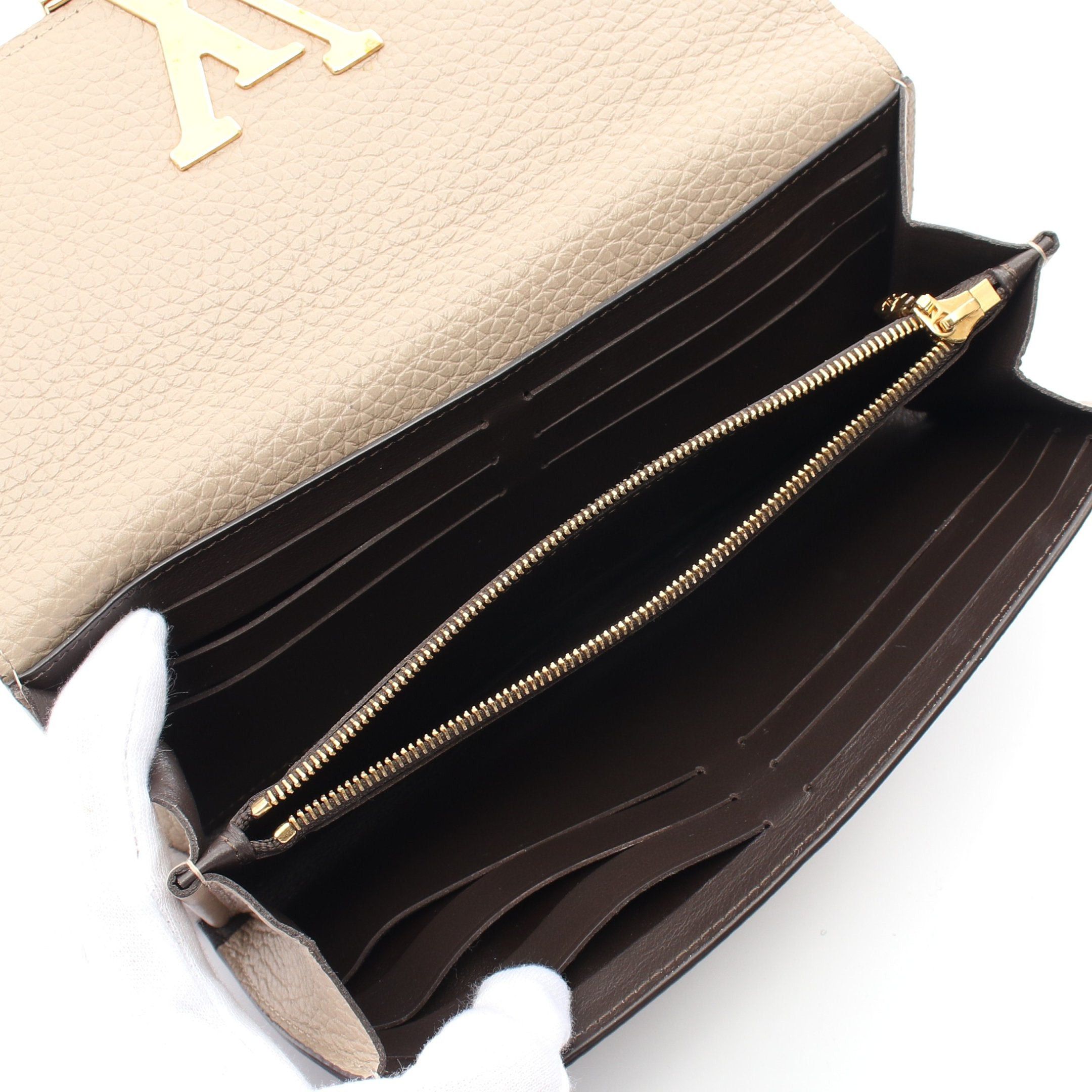 Louis Vuitton Louis Vuitton Portefeuil Capucines Carré Bi-Fold Long Wallet Taurillon Leather Gray Beige Size ONE SIZE - 3 Thumbnail