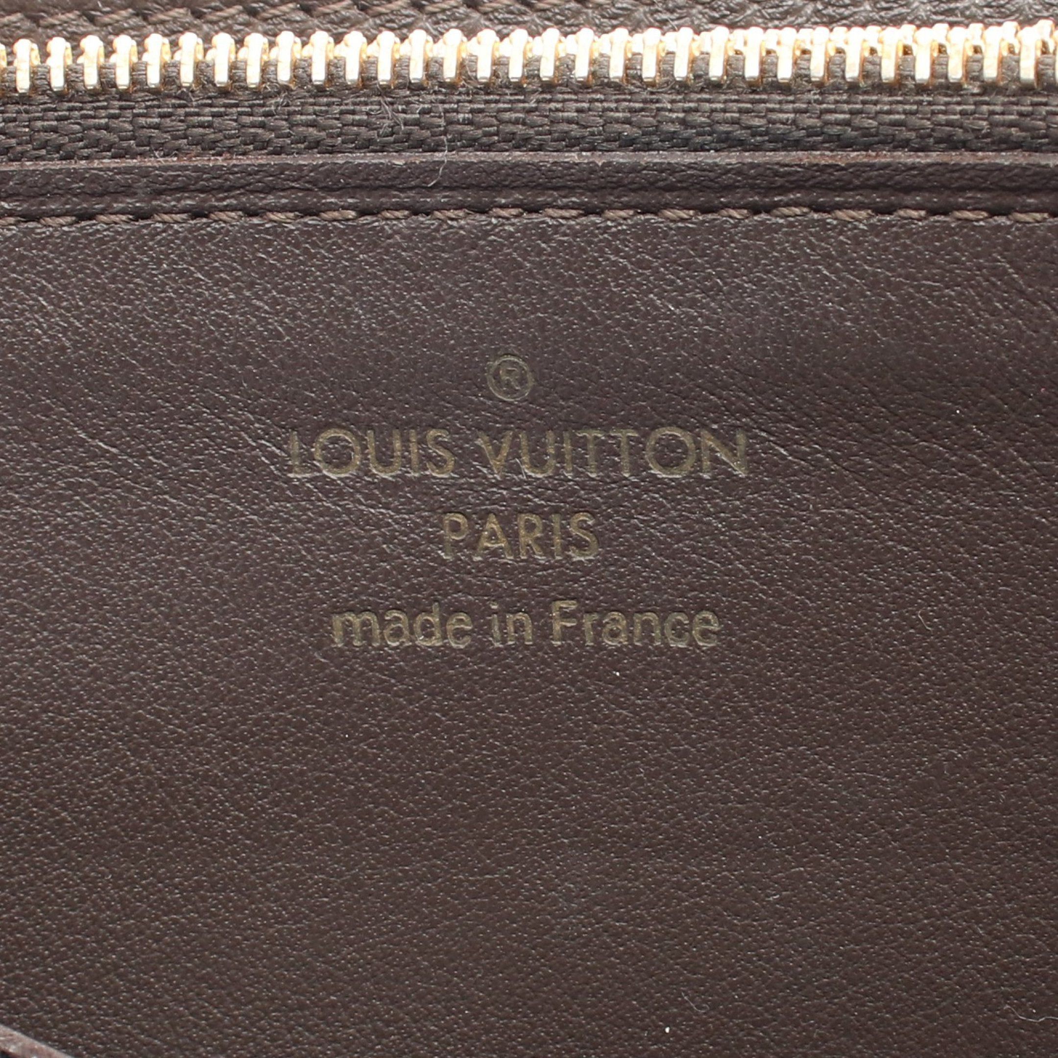 Louis Vuitton Louis Vuitton Portefeuil Capucines Carré Bi-Fold Long Wallet Taurillon Leather Gray Beige Size ONE SIZE - 4 Thumbnail