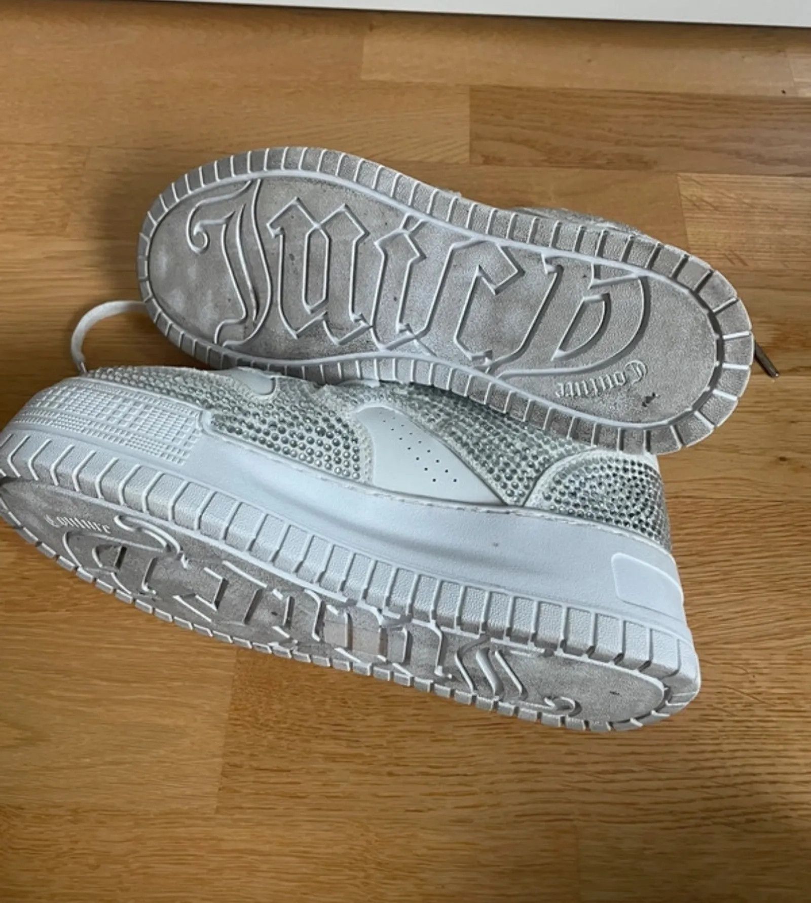 Juicy Couture Juicy Couture Sneakers Size US 7 / IT 37 - 4 Thumbnail