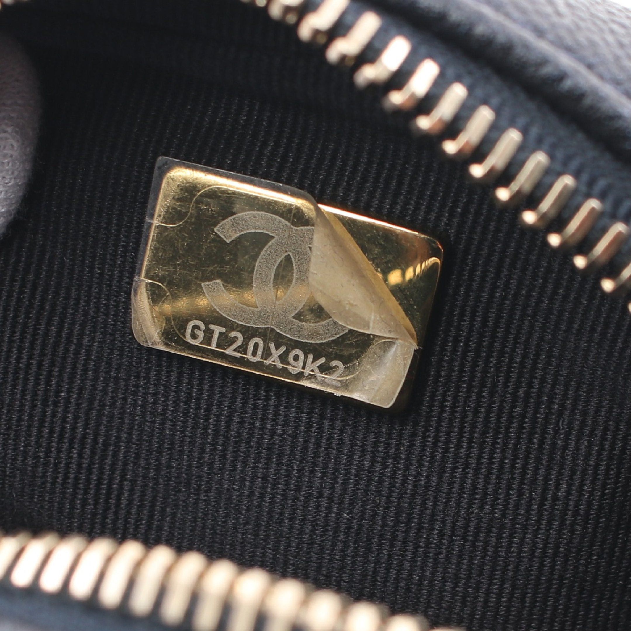 Chanel Chanel Matelasse Chain Shoulder Bag Caviar Skin Dark Navy Gold Hardware Size ONE SIZE - 5 Thumbnail