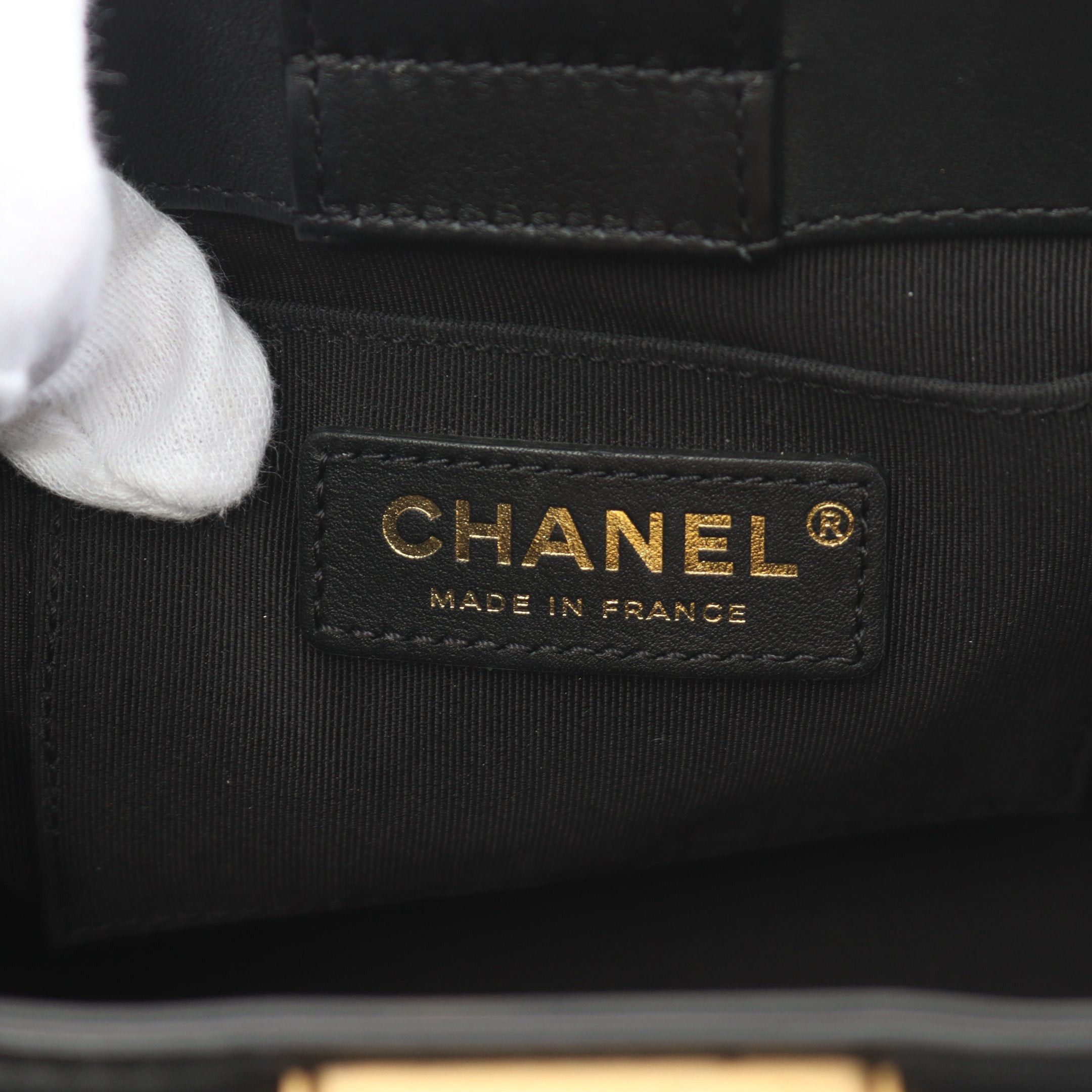 Chanel Chanel Boy Chanel Chain Shoulder Bag Lambskin Black Gold Hardware Size ONE SIZE - 4 Thumbnail